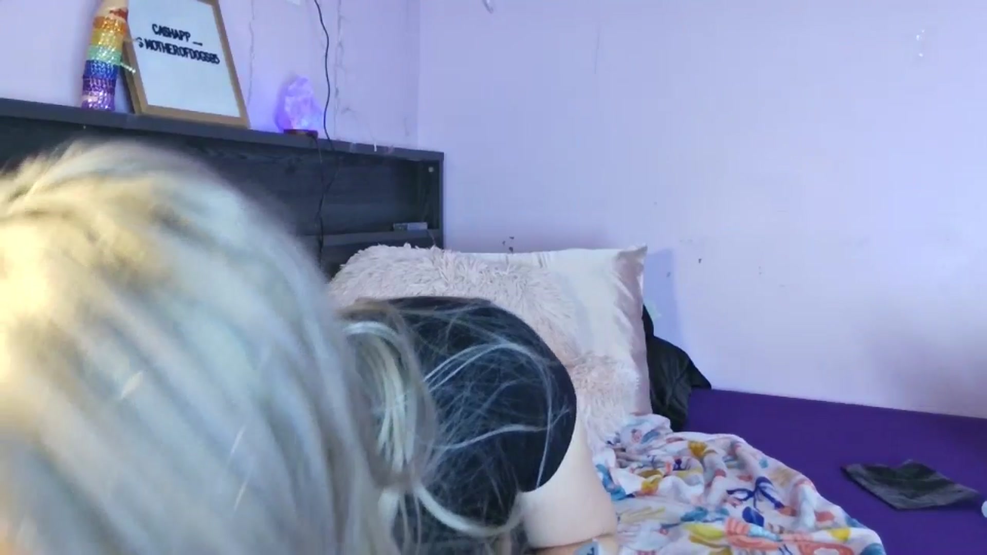 Gallery image thumbnail from EmmaHaze's myfreecams stream on, 04/24/2025, 01:56 image 16 of 20