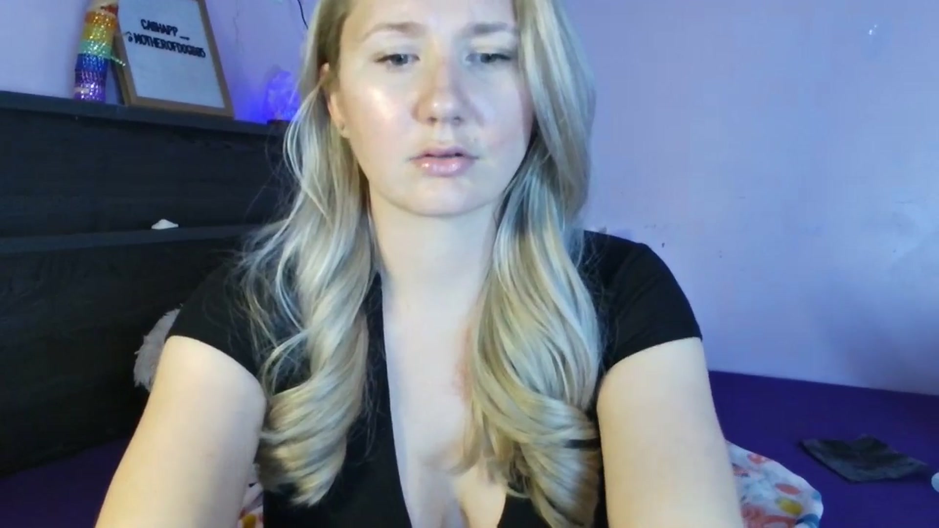 Gallery image thumbnail from EmmaHaze's myfreecams stream on, 04/24/2025, 01:56 image 5 of 20