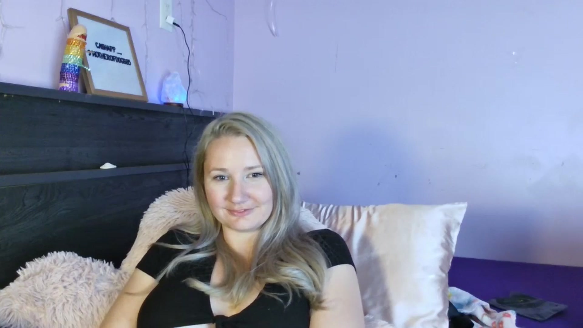 Gallery image thumbnail from EmmaHaze's myfreecams stream on, 04/24/2025, 05:26 image 9 of 20