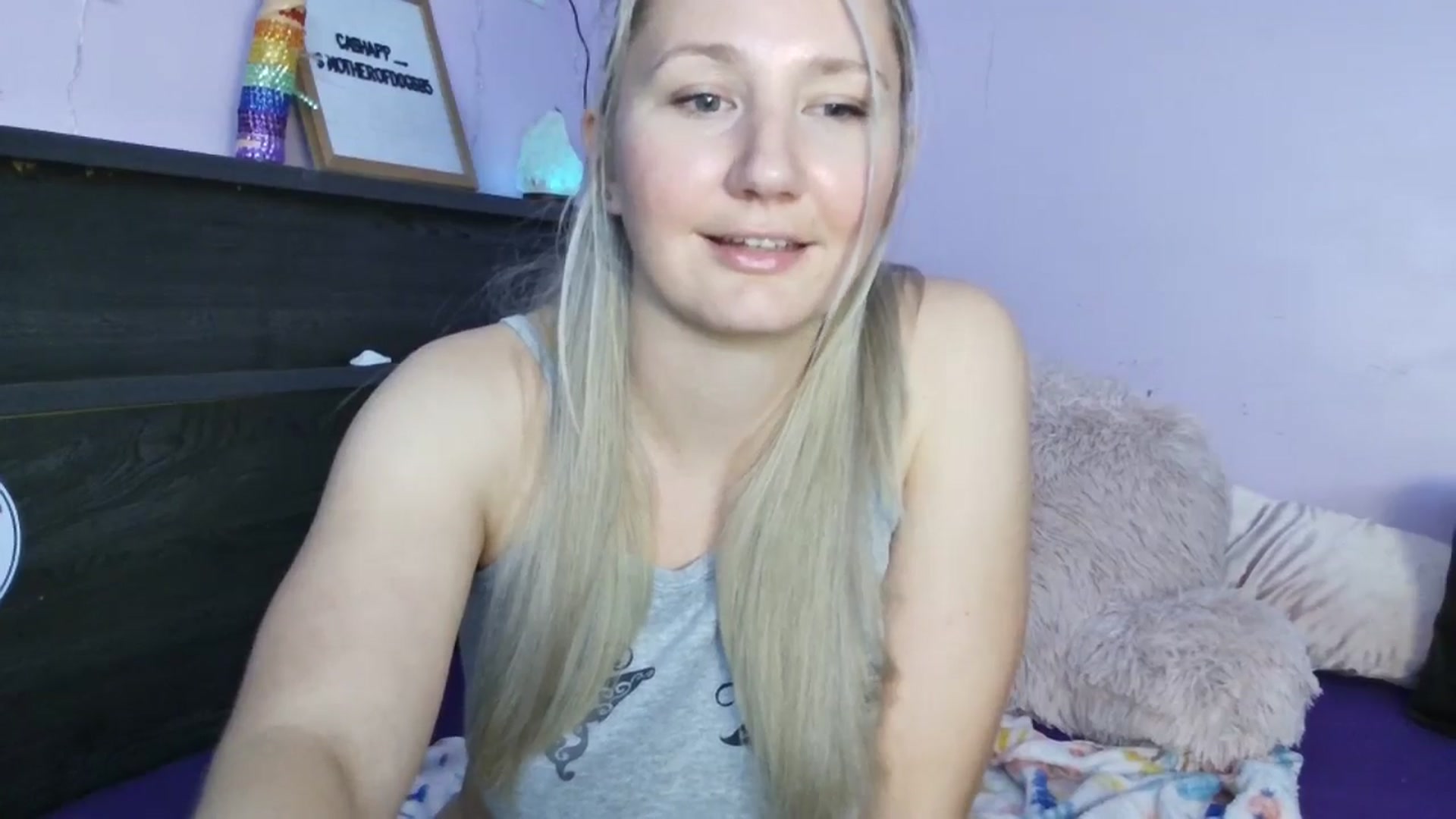 Gallery image thumbnail from EmmaHaze's myfreecams stream on, 04/28/2025, 02:42 image 11 of 20