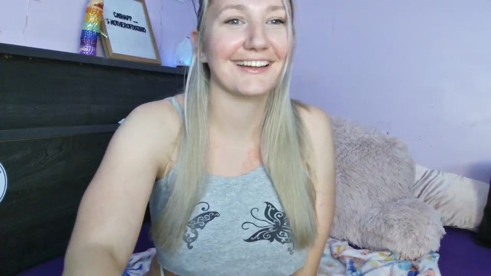 Gallery image thumbnail from EmmaHaze's myfreecams stream on, 04/28/2025, 02:42 image 16 of 20