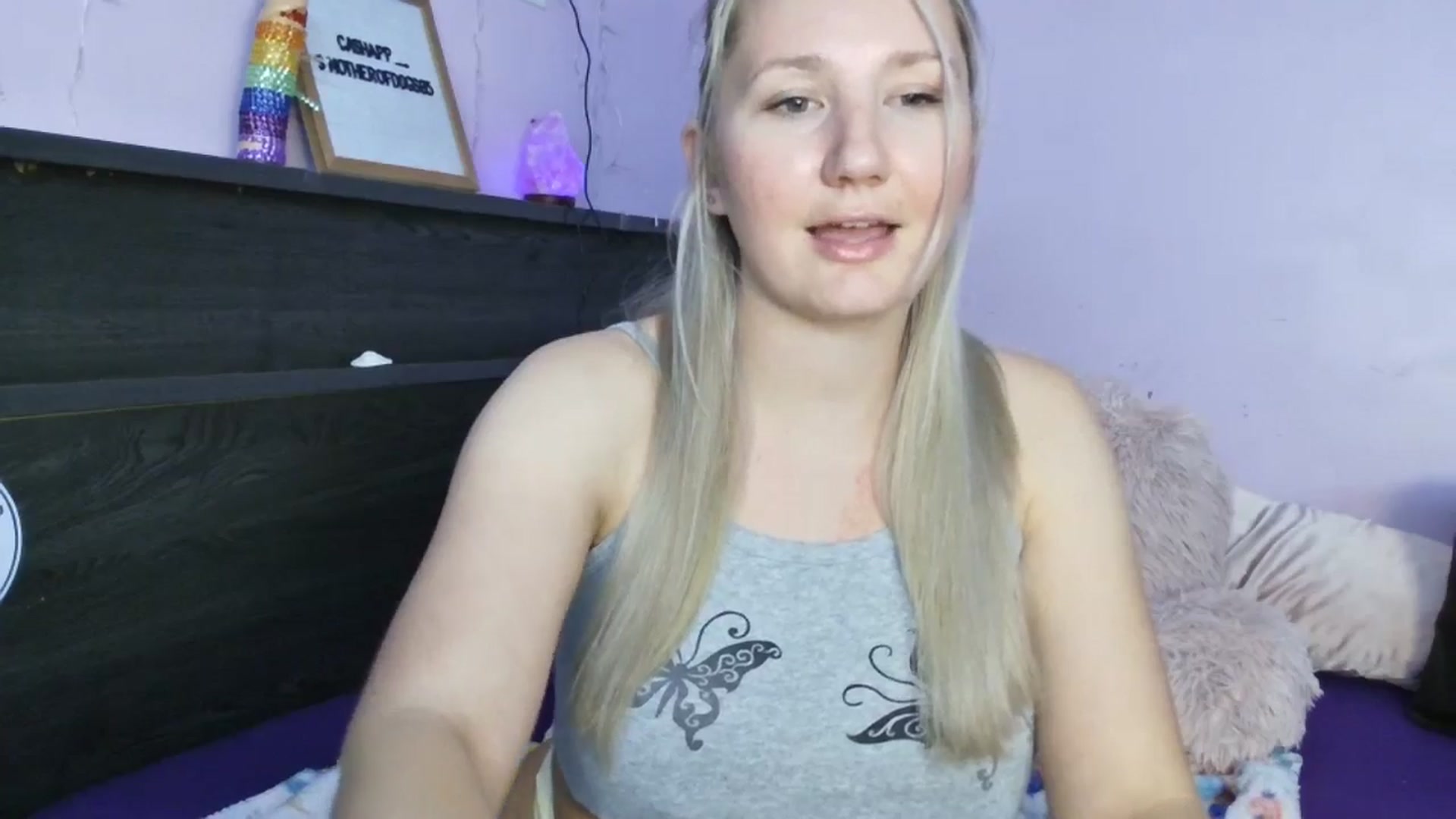 Gallery image thumbnail from EmmaHaze's myfreecams stream on, 04/28/2025, 02:42 image 4 of 20