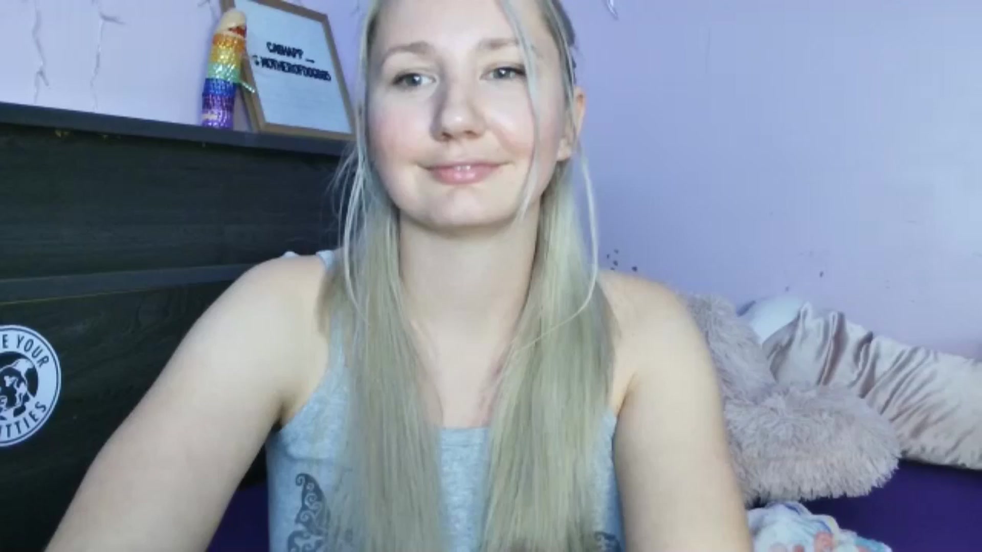 Gallery image thumbnail from EmmaHaze's myfreecams stream on, 04/28/2025, 06:06 image 4 of 20