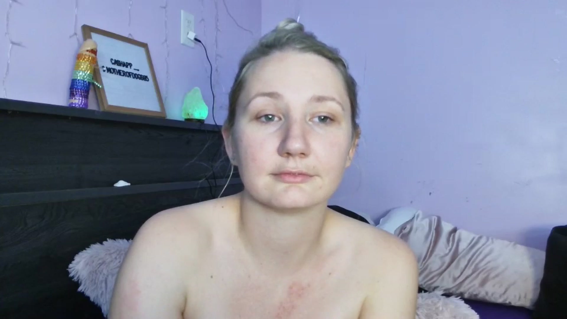 Gallery image thumbnail from EmmaHaze's myfreecams stream on, 04/28/2025, 06:41 image 13 of 20
