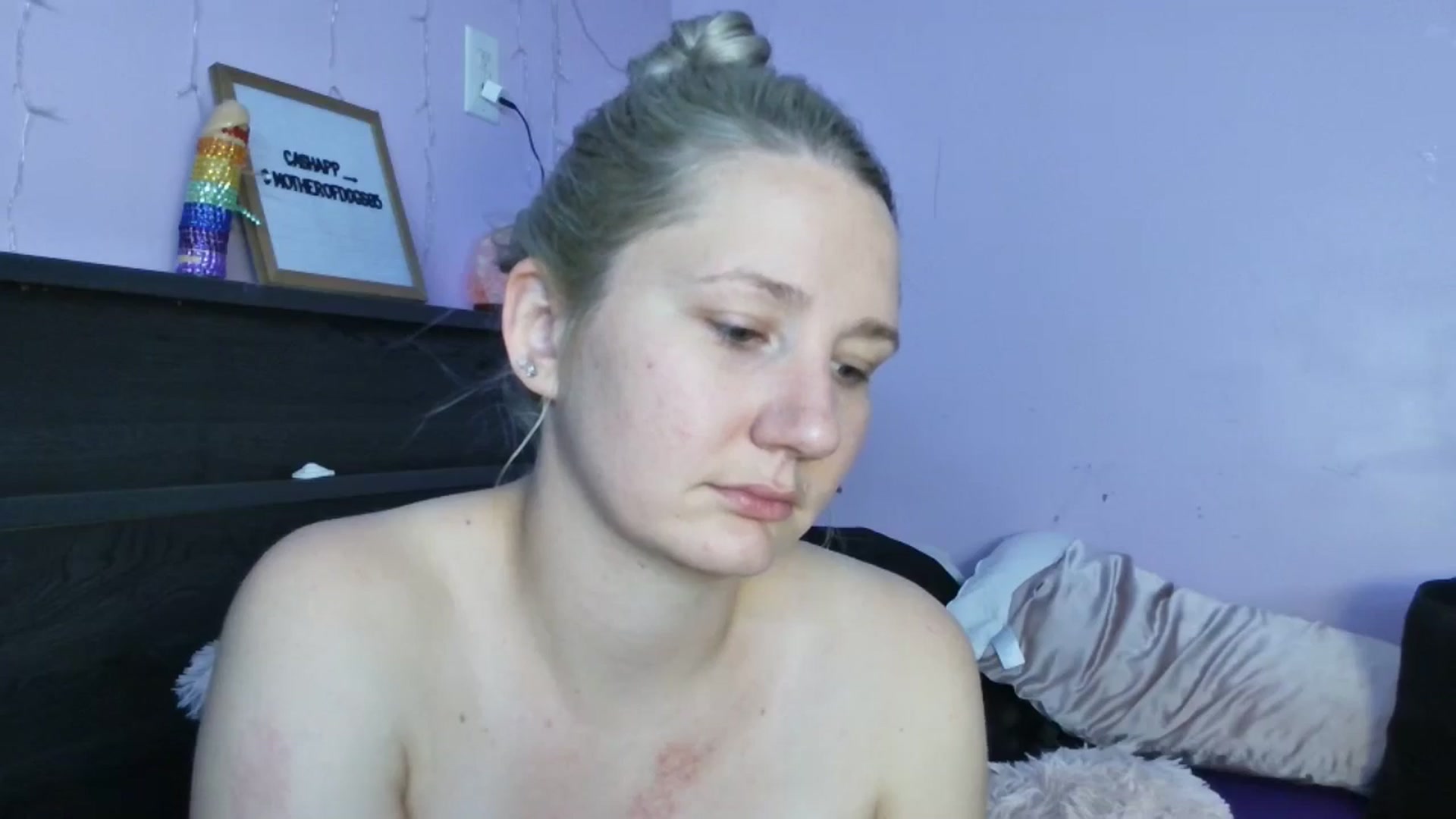Gallery image thumbnail from EmmaHaze's myfreecams stream on, 04/28/2025, 06:41 image 16 of 20