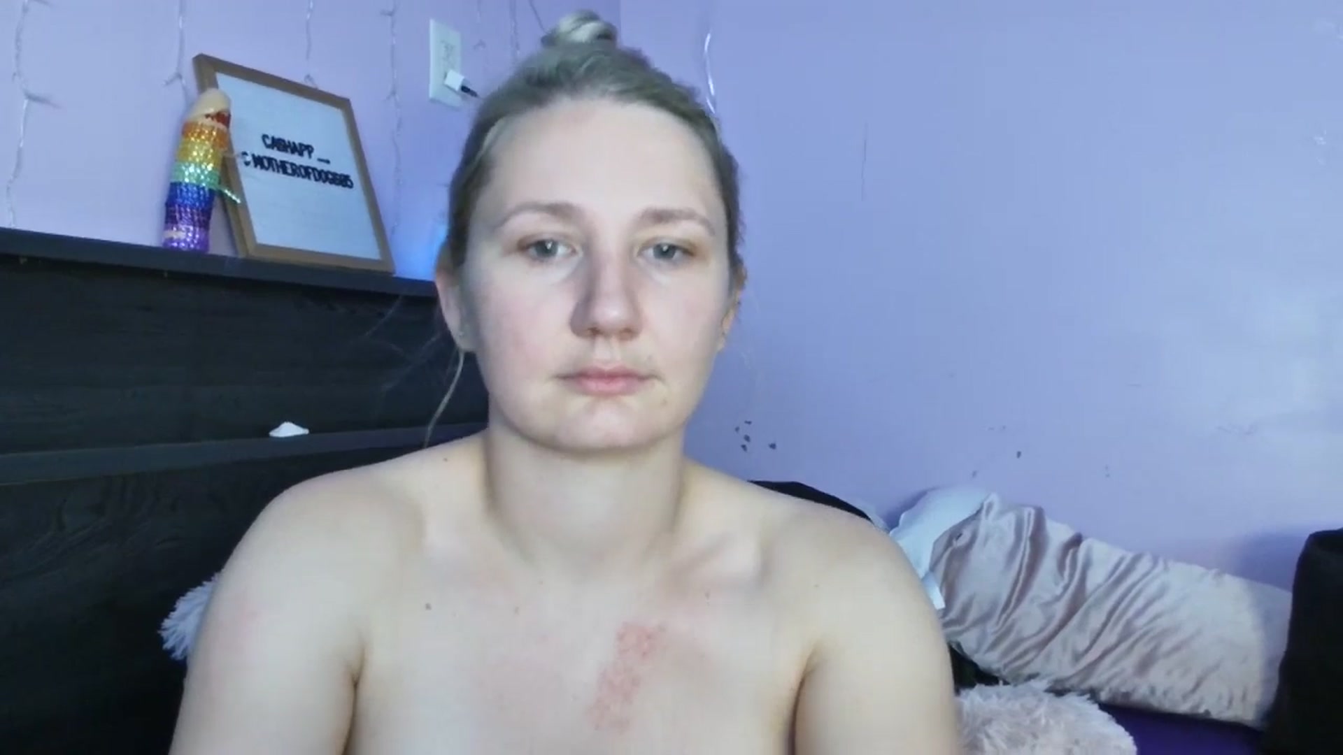 Gallery image thumbnail from EmmaHaze's myfreecams stream on, 04/28/2025, 06:41 image 17 of 20