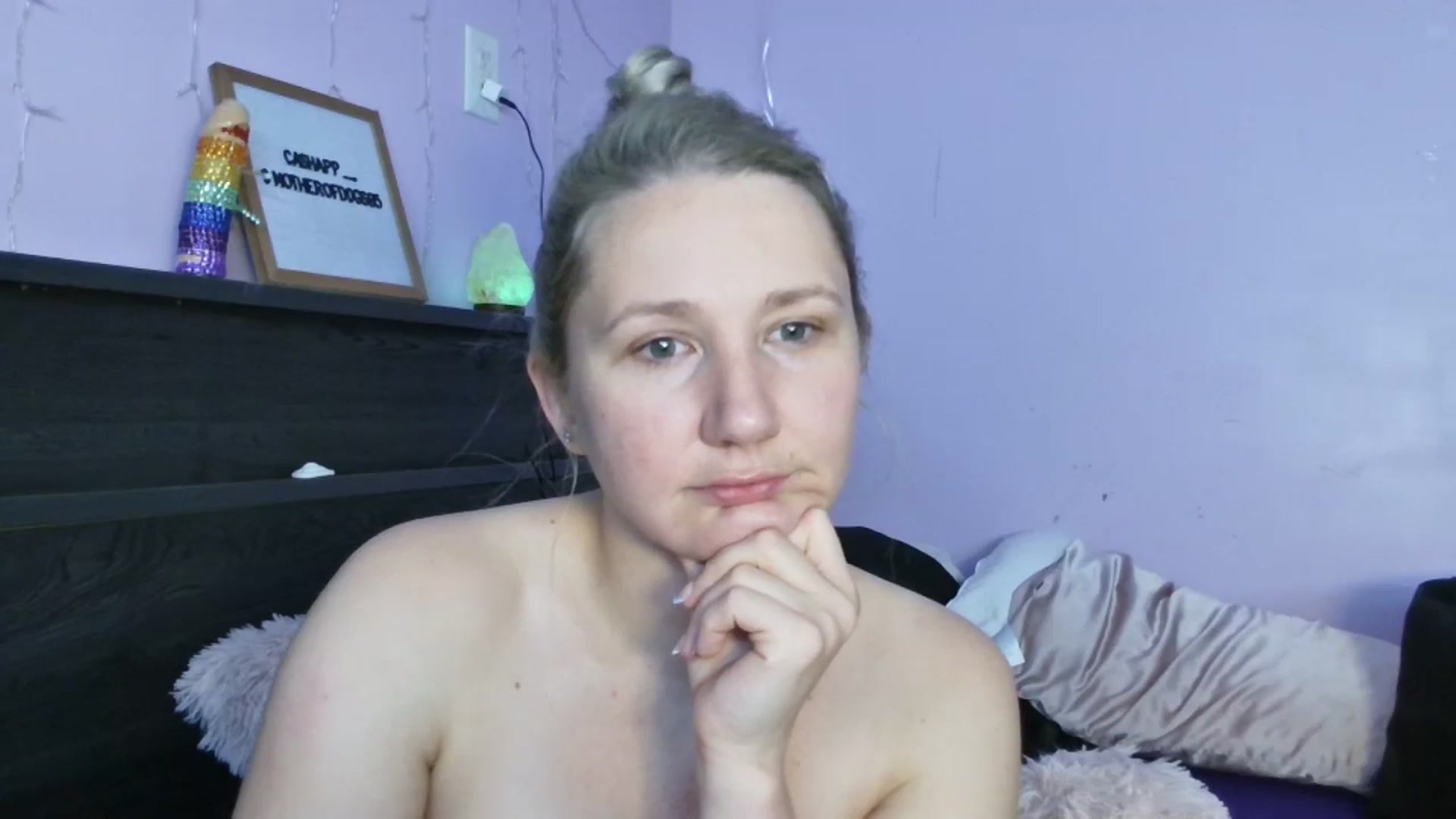 Gallery image thumbnail from EmmaHaze's myfreecams stream on, 04/28/2025, 06:41 image 20 of 20