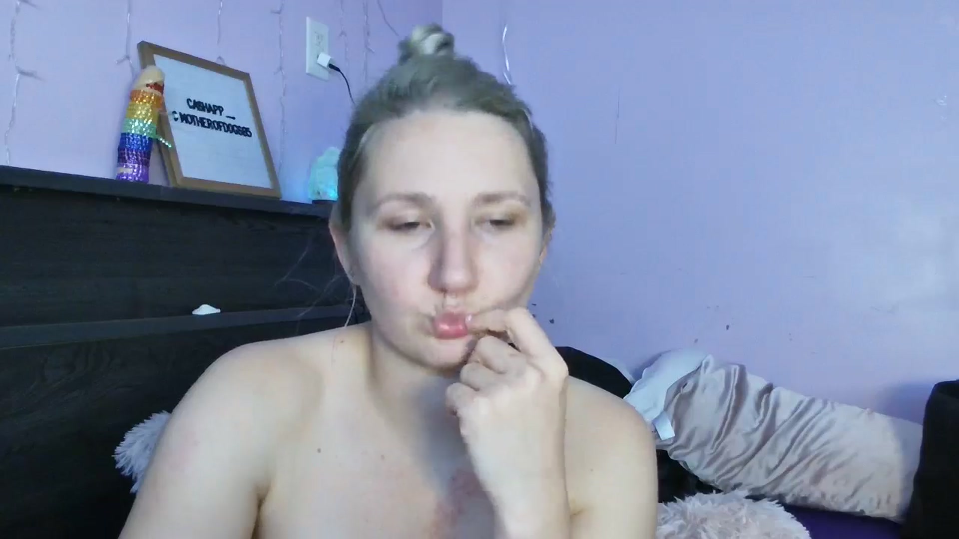 Gallery image thumbnail from EmmaHaze's myfreecams stream on, 04/28/2025, 06:41 image 18 of 20