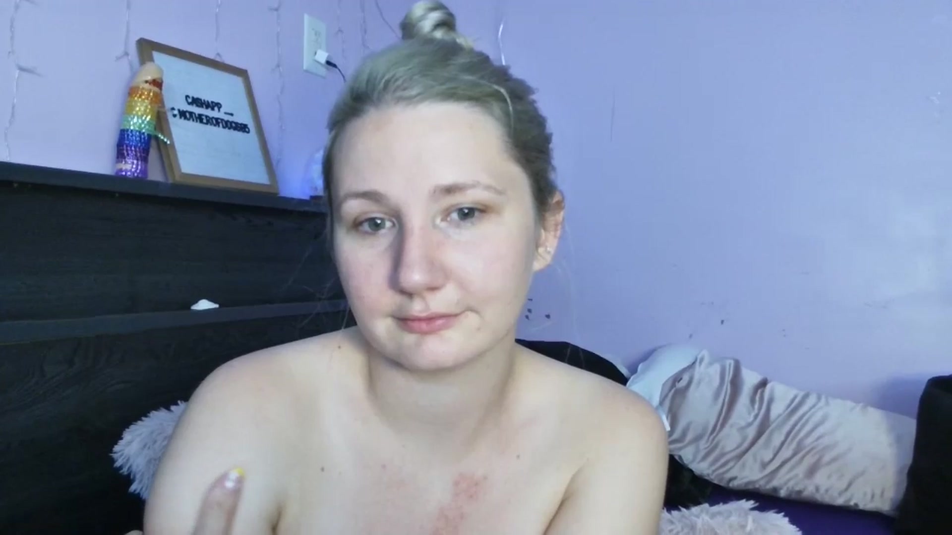Gallery image thumbnail from EmmaHaze's myfreecams stream on, 04/28/2025, 06:41 image 2 of 20