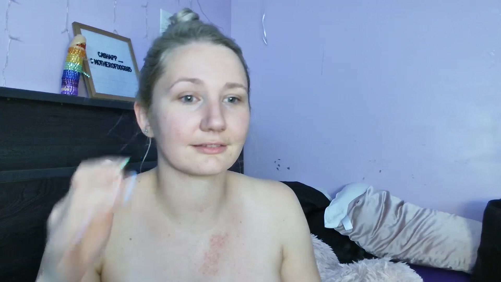 Gallery image thumbnail from EmmaHaze's myfreecams stream on, 04/28/2025, 06:41 image 9 of 20