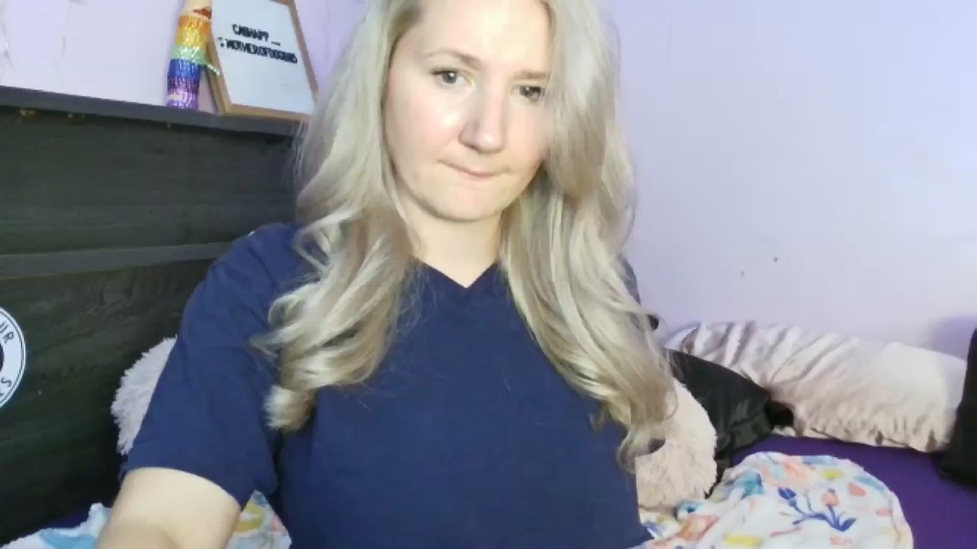 Gallery image thumbnail from EmmaHaze's myfreecams stream on, 04/29/2025, 02:59 image 9 of 20