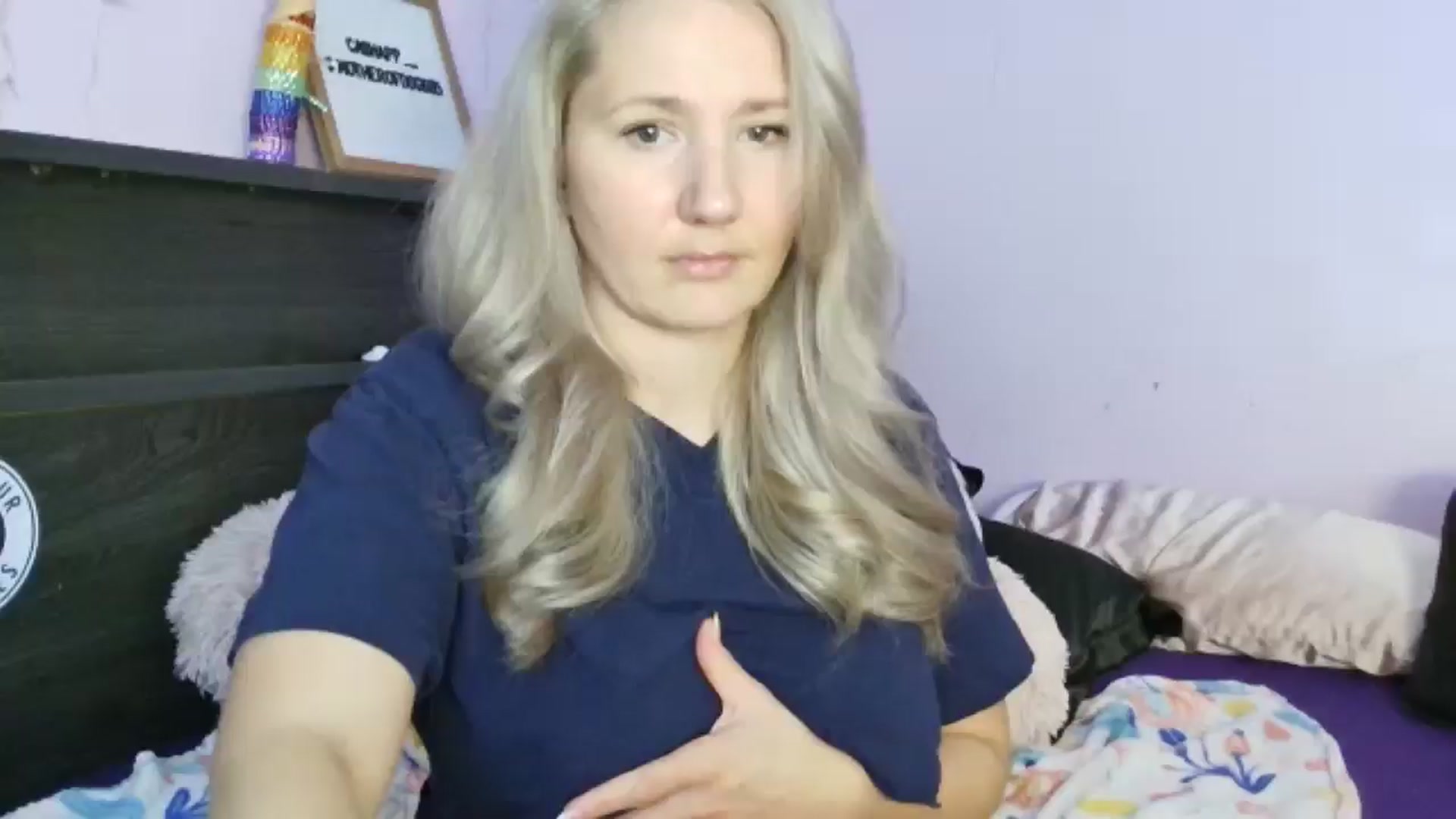 Gallery image thumbnail from EmmaHaze's myfreecams stream on, 04/29/2025, 02:59 image 18 of 20