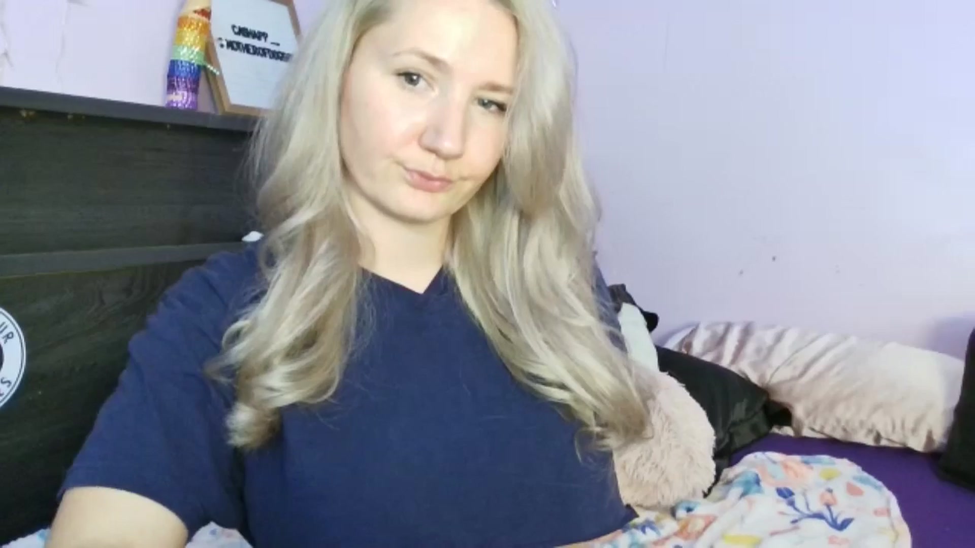 Gallery image thumbnail from EmmaHaze's myfreecams stream on, 04/29/2025, 02:59 image 10 of 20