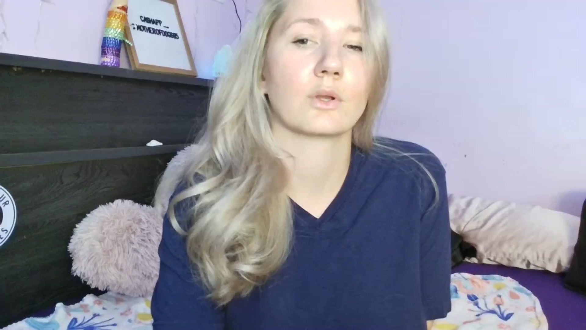 Gallery image thumbnail from EmmaHaze's myfreecams stream on, 04/29/2025, 02:59 image 1 of 20