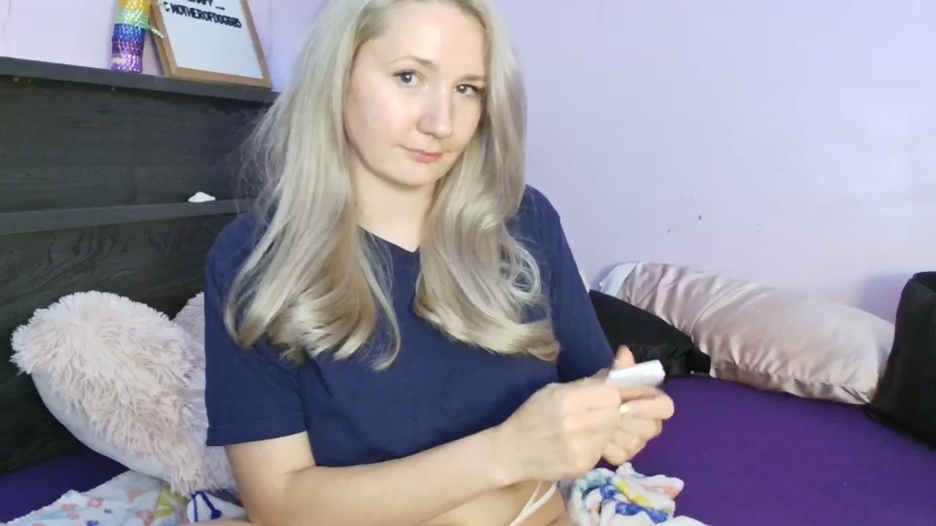 Gallery image thumbnail from EmmaHaze's myfreecams stream on, 04/29/2025, 06:40 image 9 of 20