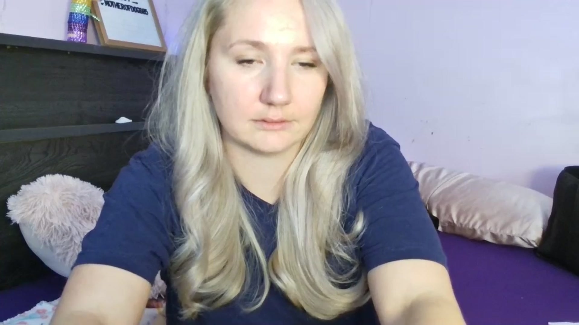 Gallery image thumbnail from EmmaHaze's myfreecams stream on, 04/29/2025, 06:40 image 20 of 20