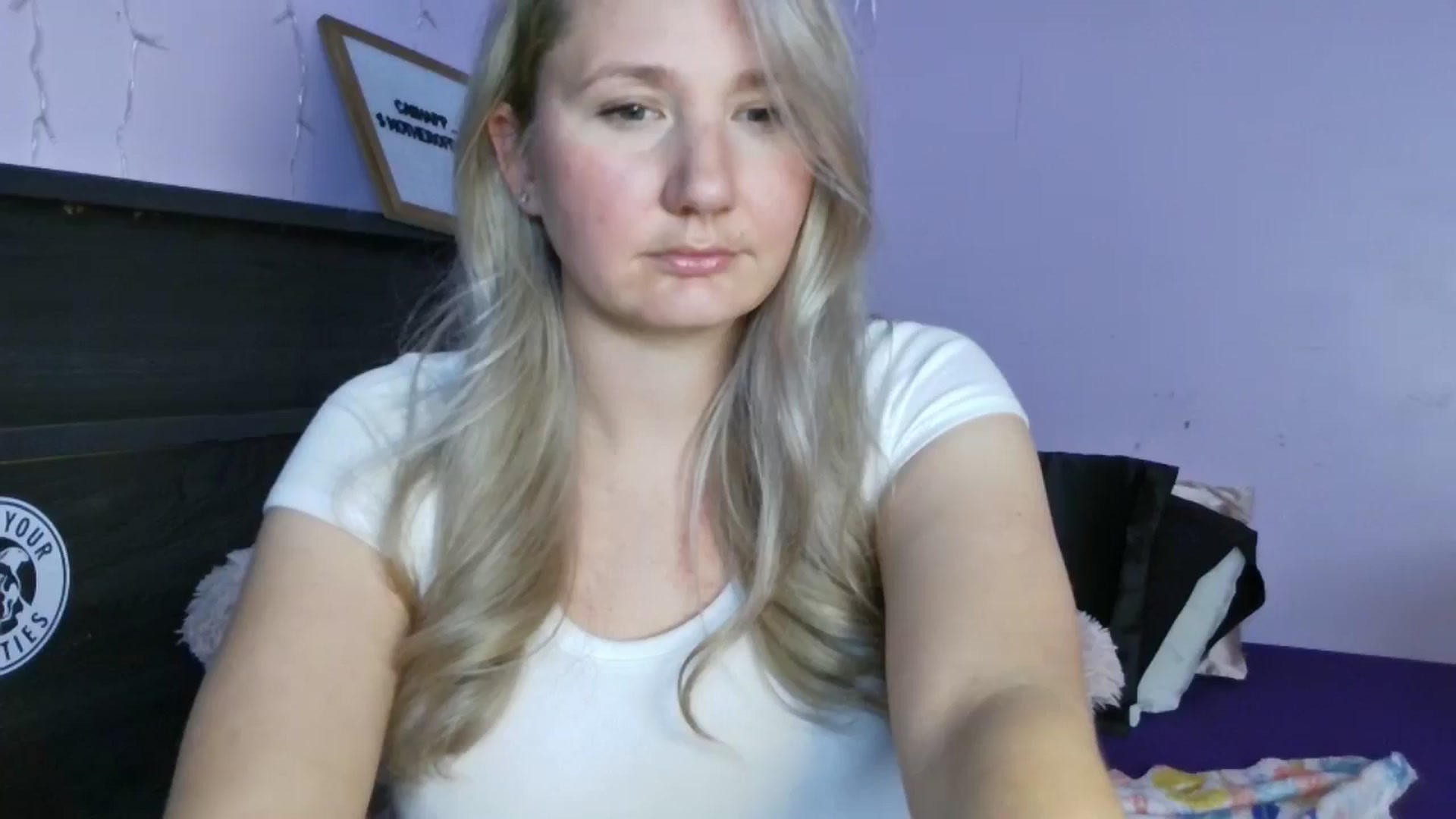 Gallery image thumbnail from EmmaHaze's myfreecams stream on, 05/06/2025, 03:40 image 4 of 20