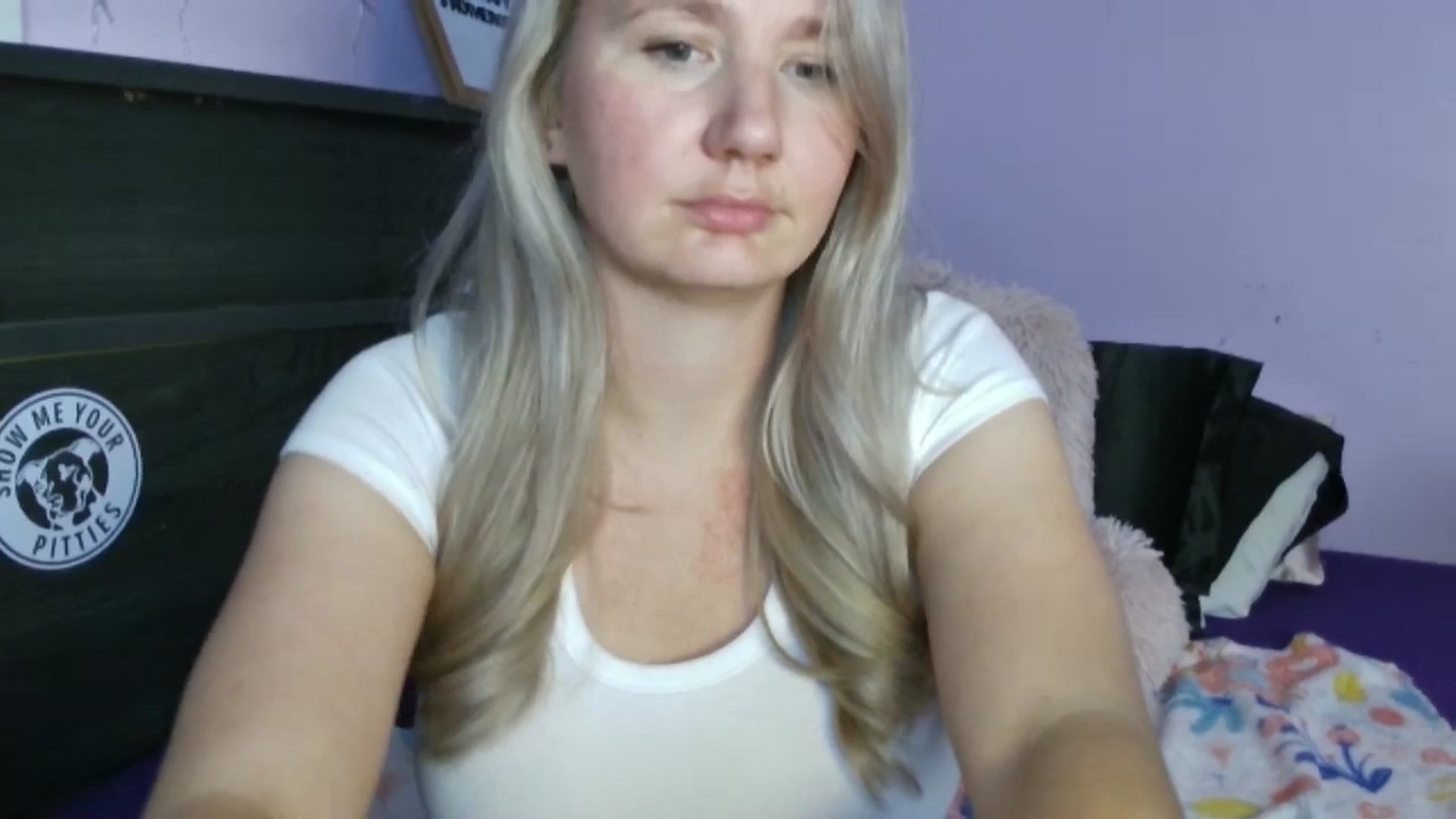 Gallery image thumbnail from EmmaHaze's myfreecams stream on, 05/06/2025, 06:05 image 4 of 20