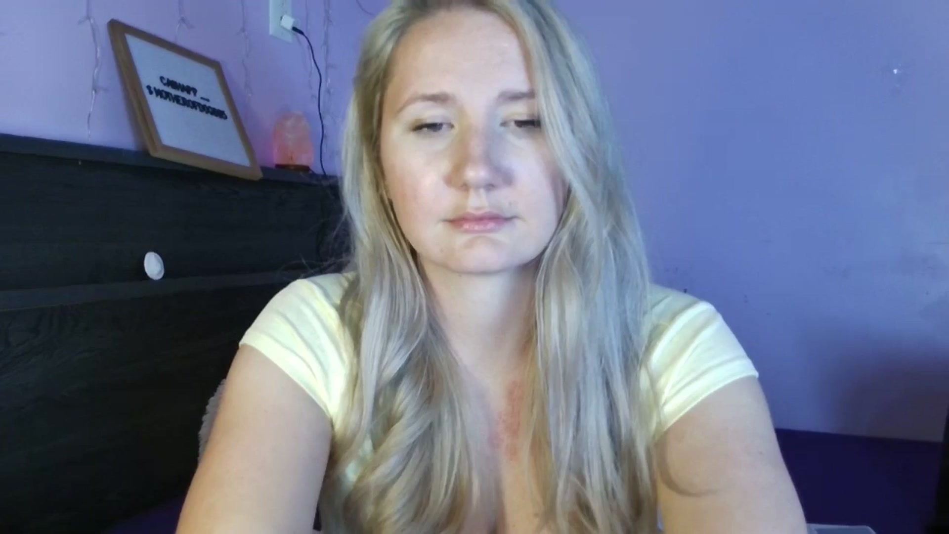 Gallery image thumbnail from EmmaHaze's myfreecams stream on, 05/15/2025, 04:27 image 4 of 20