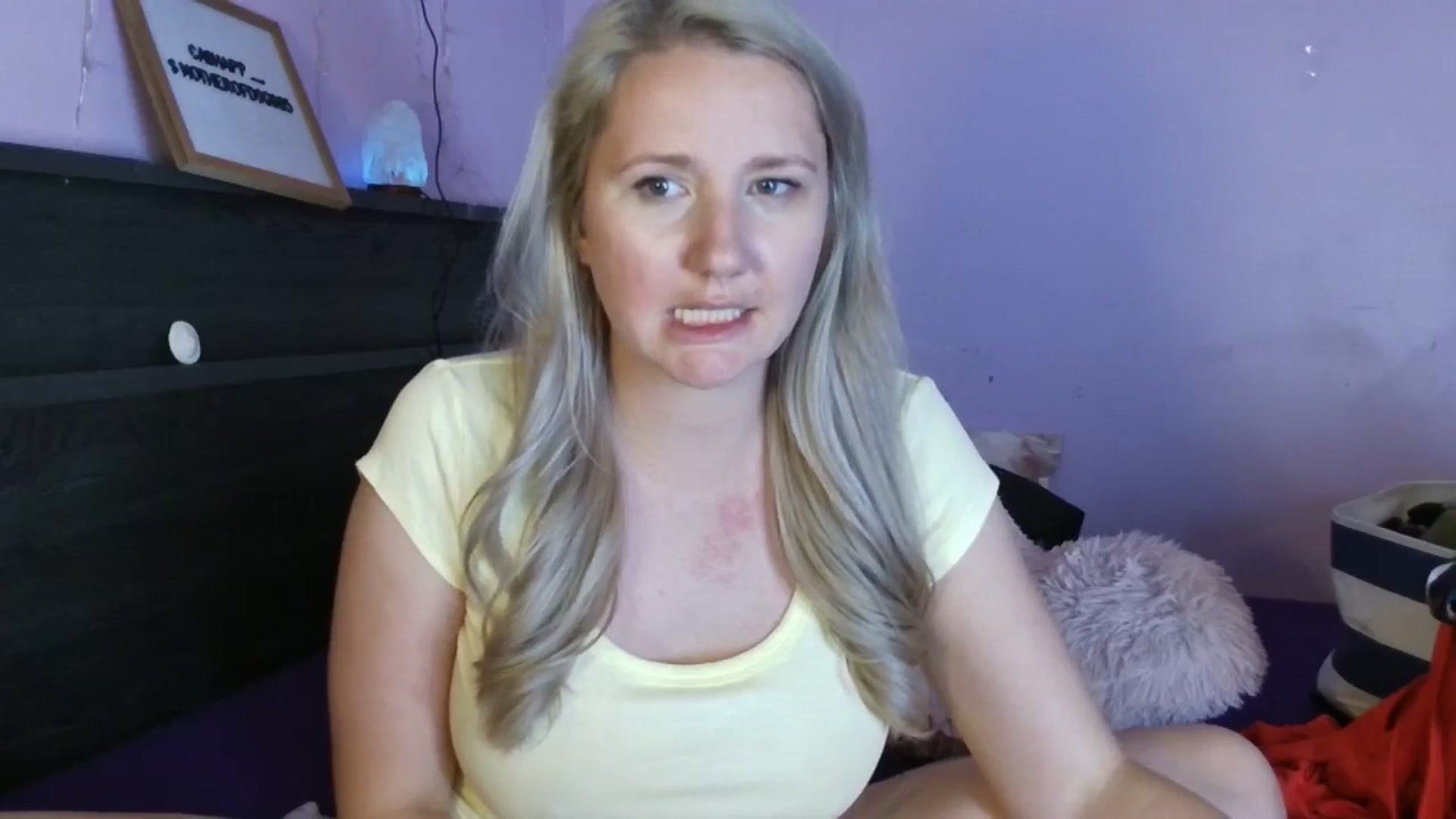 Gallery image thumbnail from EmmaHaze's myfreecams stream on, 05/15/2025, 07:25 image 4 of 20