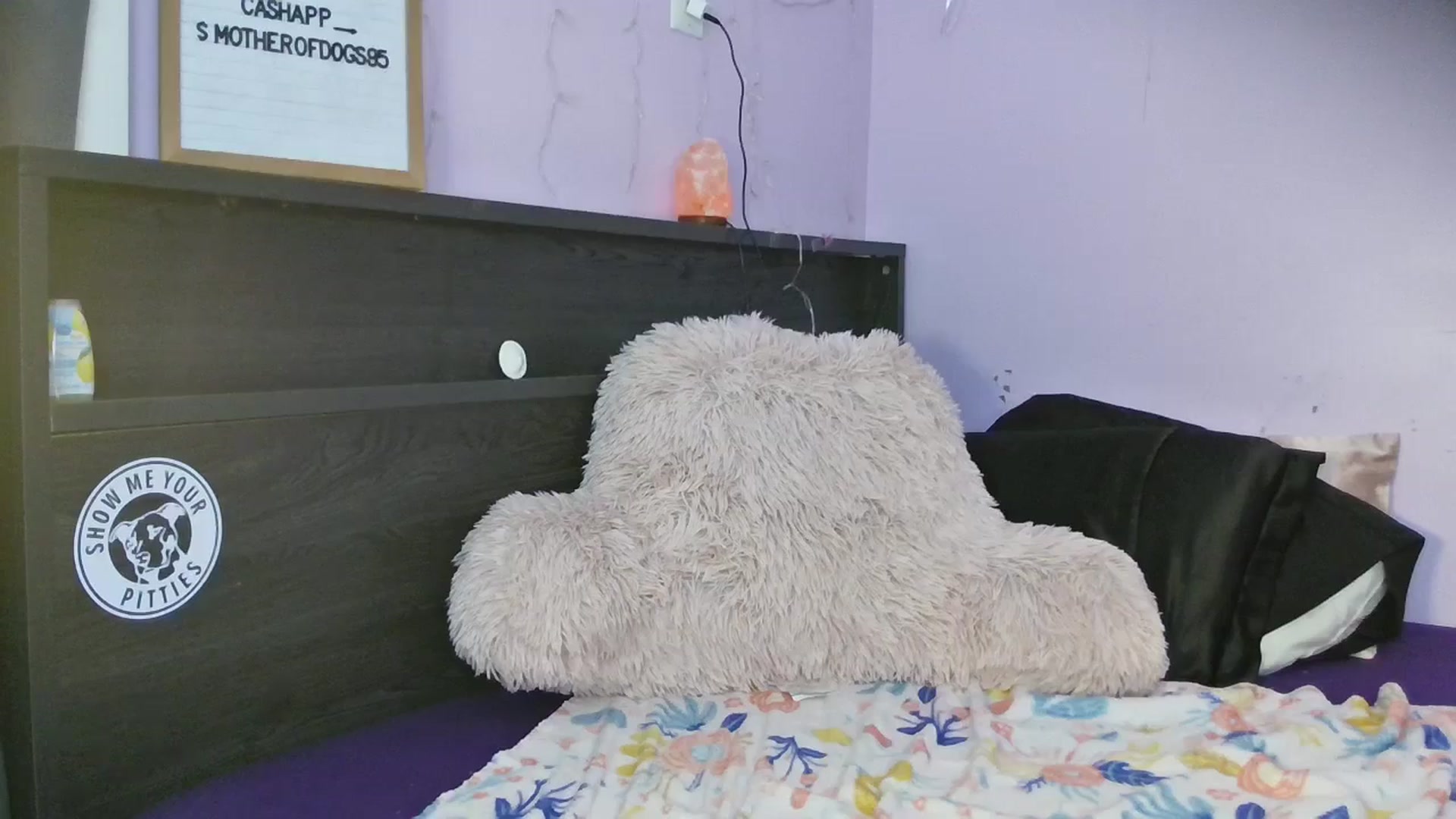 Gallery image thumbnail from EmmaHaze's myfreecams stream on, 05/21/2025, 06:01 image 6 of 20