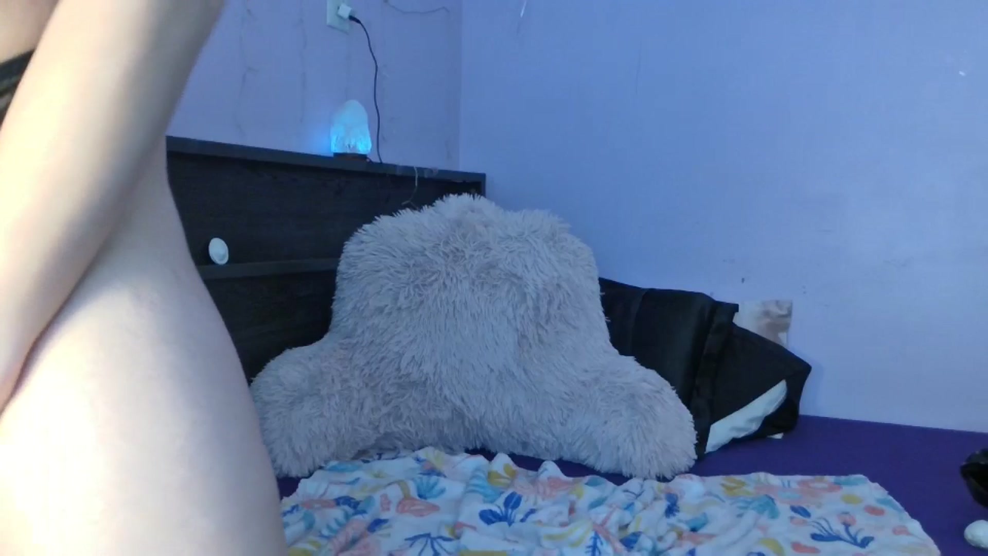 Gallery image thumbnail from EmmaHaze's myfreecams stream on, 05/27/2025, 03:20 image 5 of 20
