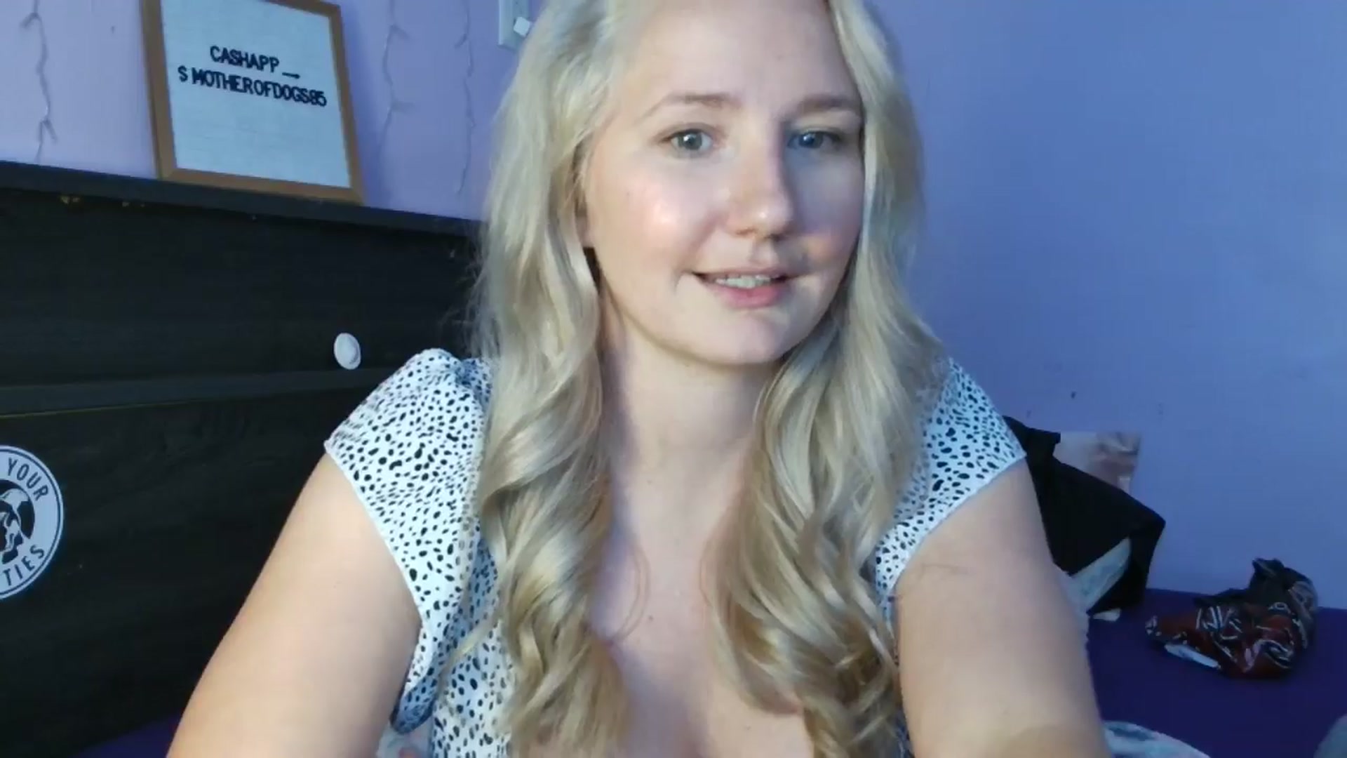 Gallery image thumbnail from EmmaHaze's myfreecams stream on, 05/27/2025, 05:22 image 6 of 20