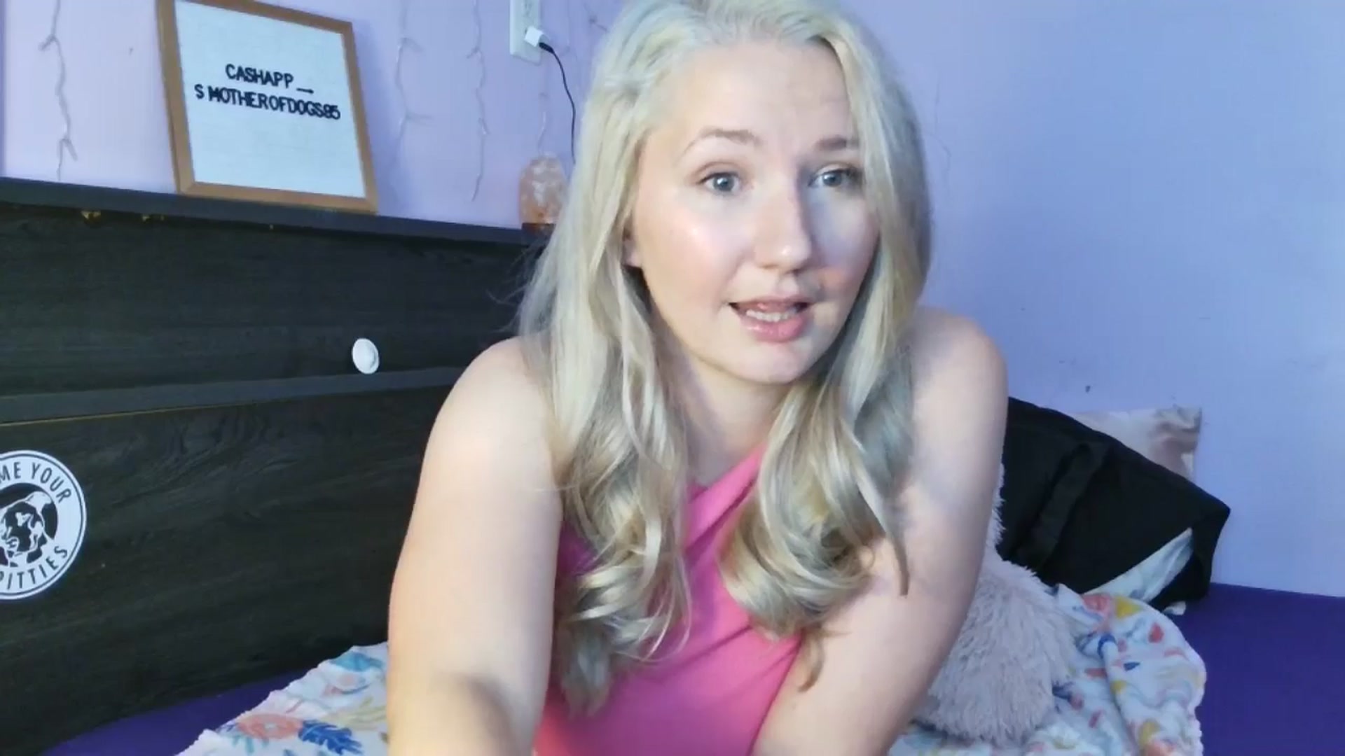 Gallery image thumbnail from EmmaHaze's myfreecams stream on, 05/28/2025, 03:02 image 7 of 20