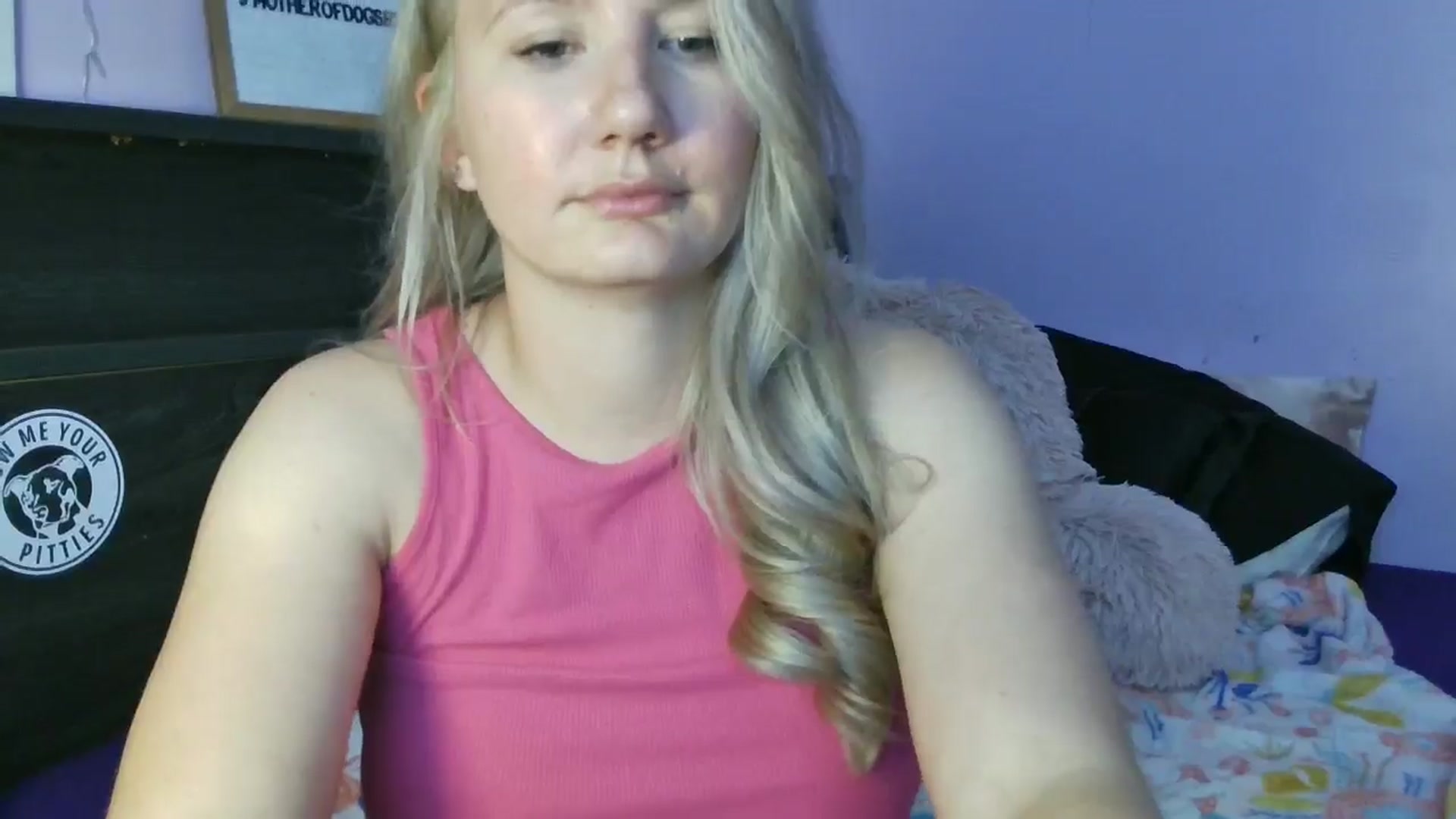 Gallery image thumbnail from EmmaHaze's myfreecams stream on, 05/28/2025, 04:35 image 18 of 20