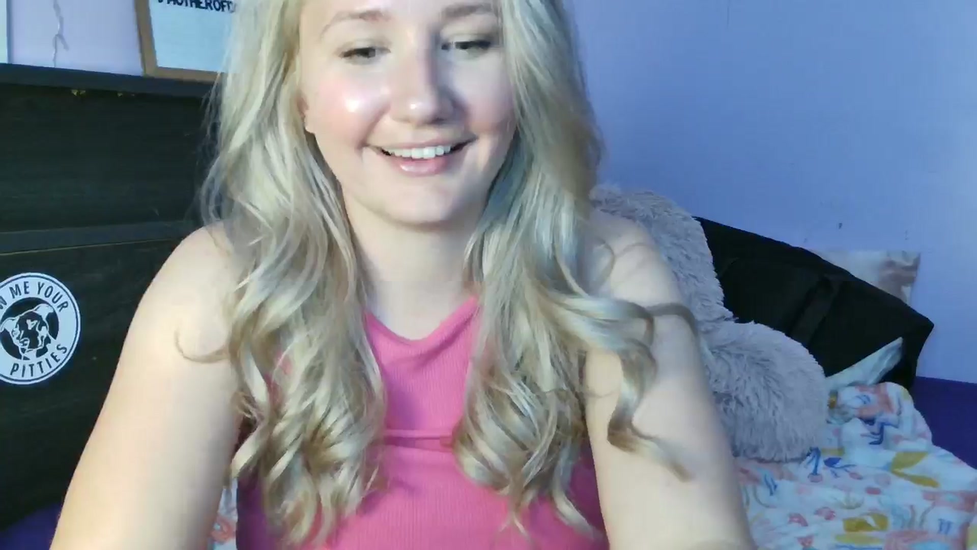 Gallery image thumbnail from EmmaHaze's myfreecams stream on, 05/28/2025, 04:35 image 20 of 20