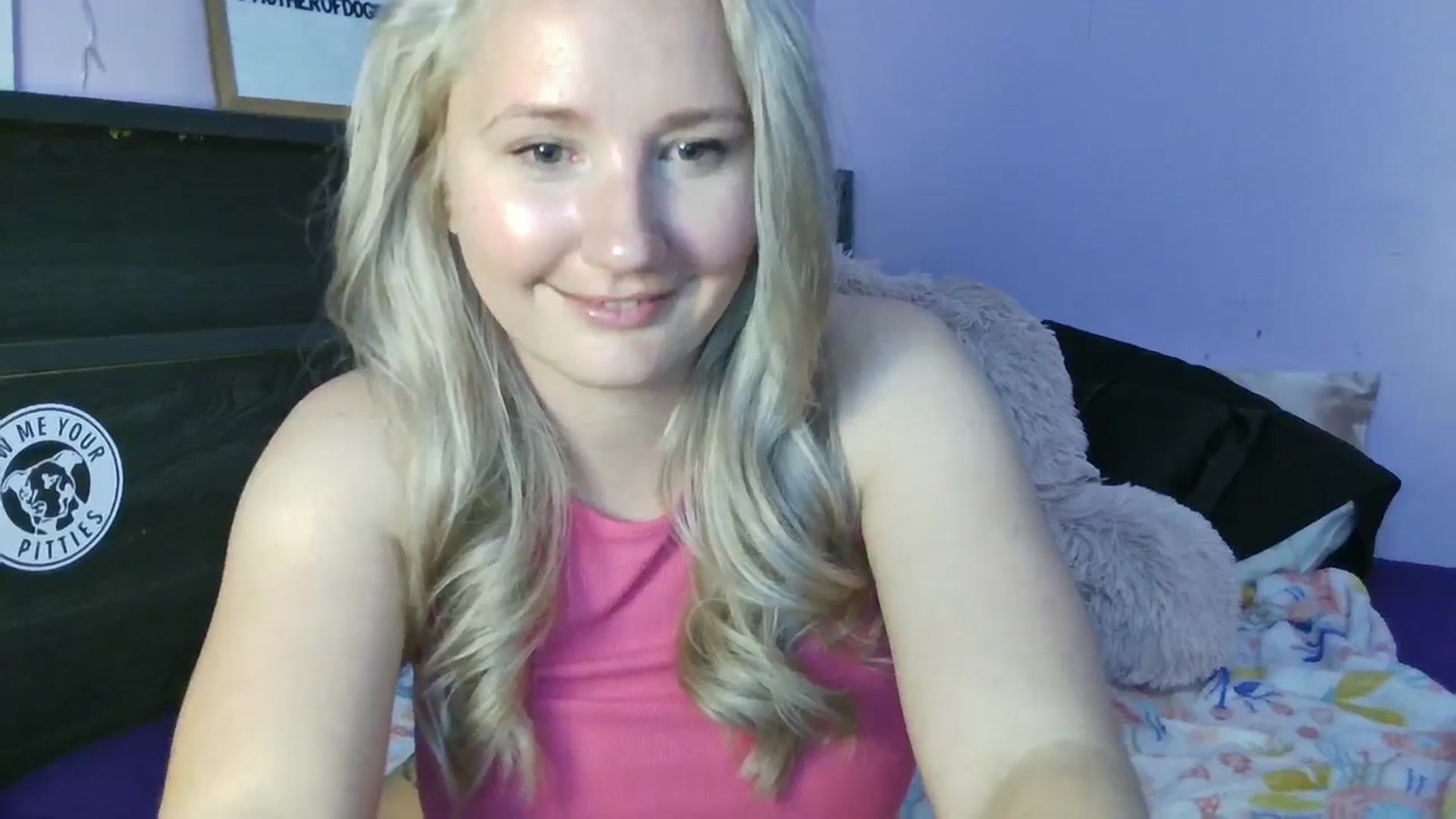 Gallery image thumbnail from EmmaHaze's myfreecams stream on, 05/28/2025, 04:35 image 15 of 20