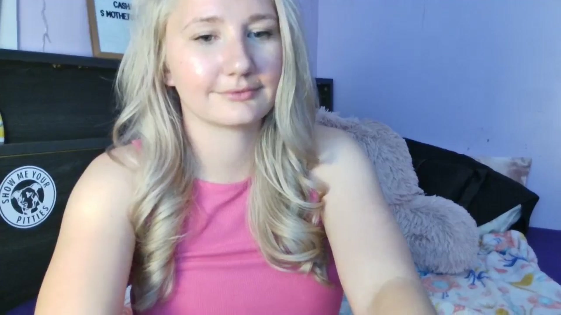Gallery image thumbnail from EmmaHaze's myfreecams stream on, 05/28/2025, 06:21 image 6 of 20