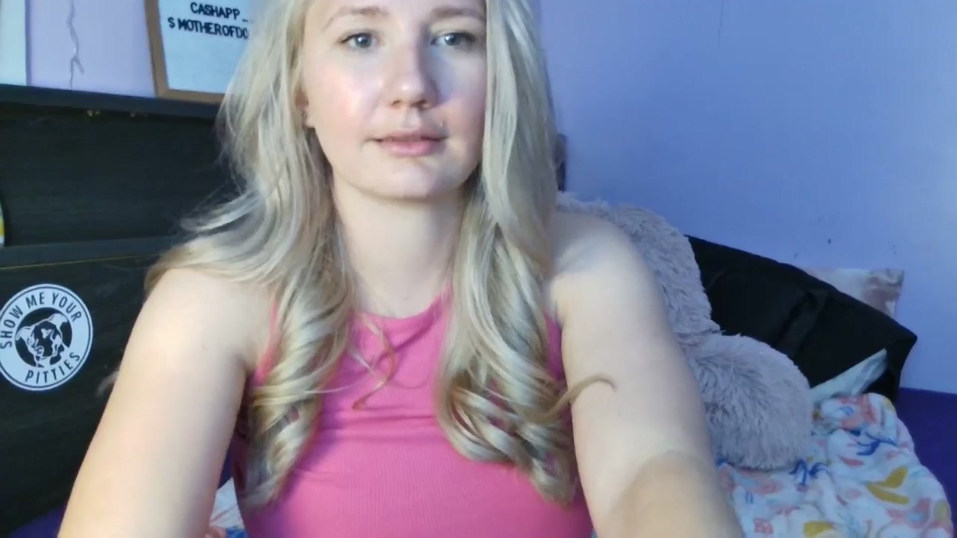 Gallery image thumbnail from EmmaHaze's myfreecams stream on, 05/28/2025, 06:21 image 5 of 20