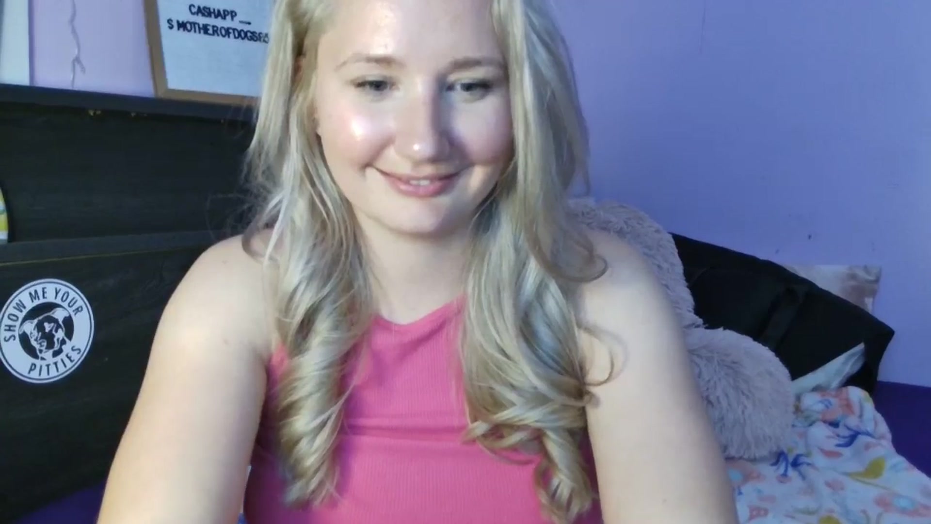Gallery image thumbnail from EmmaHaze's myfreecams stream on, 05/28/2025, 06:21 image 8 of 20