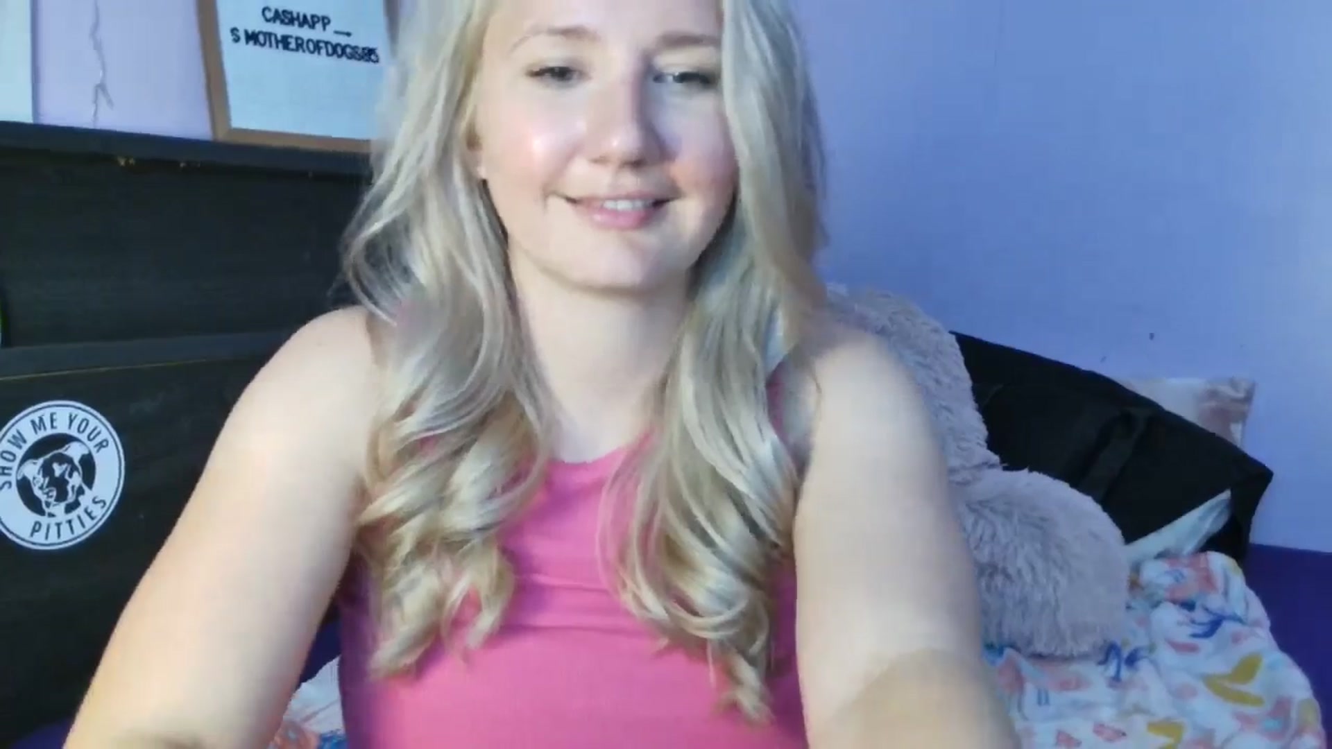 Gallery image thumbnail from EmmaHaze's myfreecams stream on, 05/28/2025, 06:21 image 2 of 20