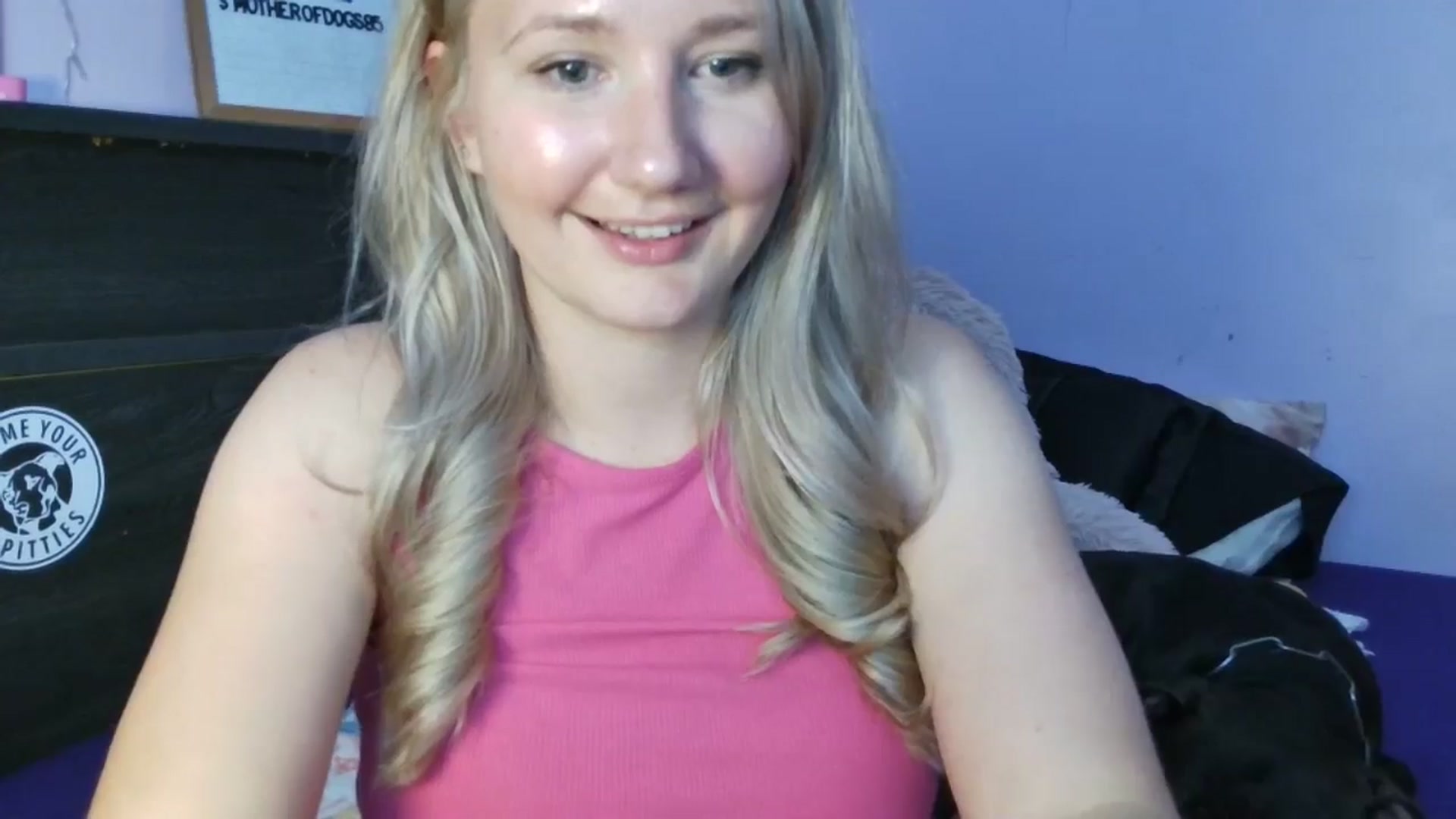 Gallery image thumbnail from EmmaHaze's myfreecams stream on, 05/28/2025, 06:54 image 12 of 20