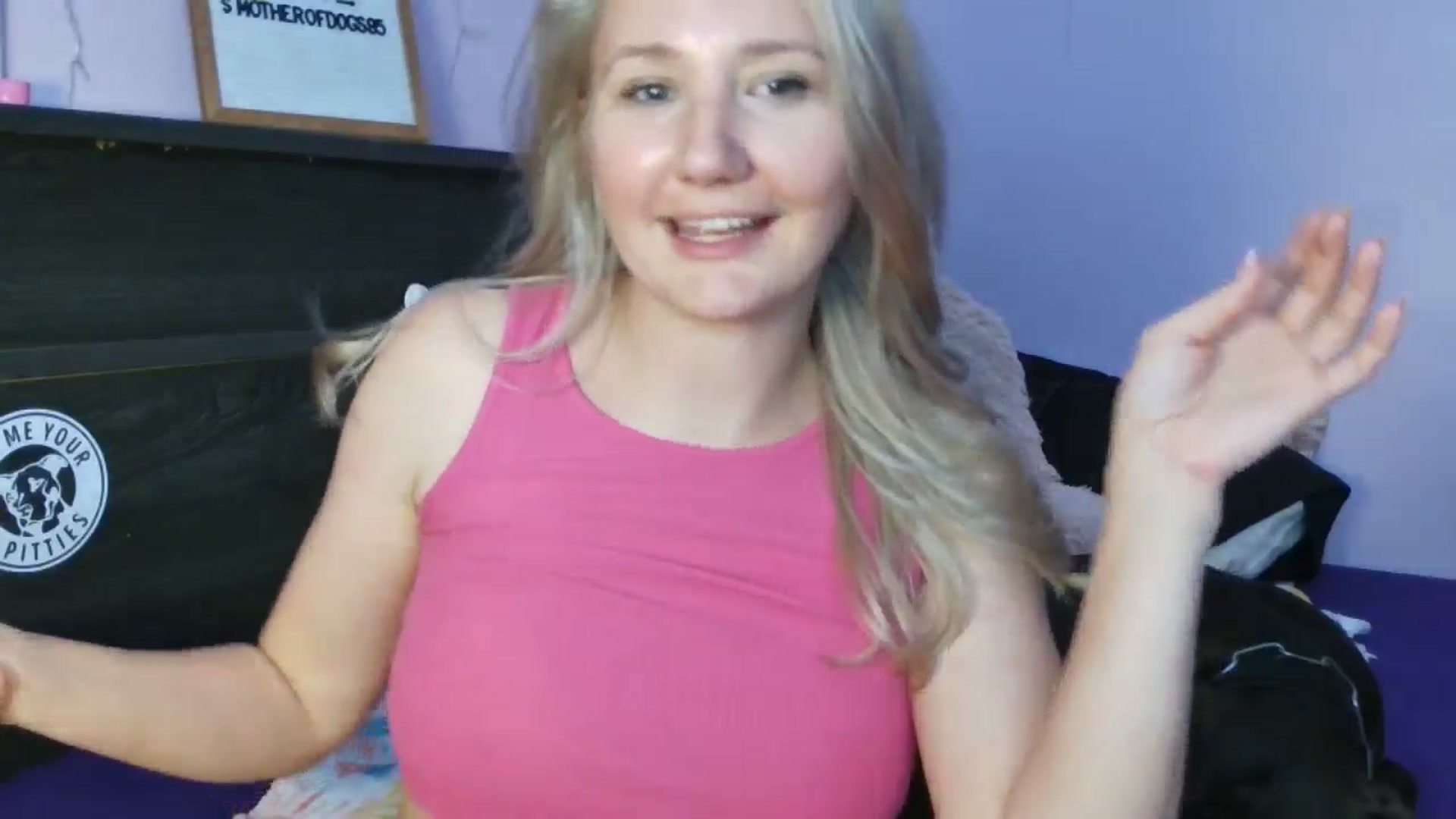 Gallery image thumbnail from EmmaHaze's myfreecams stream on, 05/28/2025, 06:54 image 14 of 20