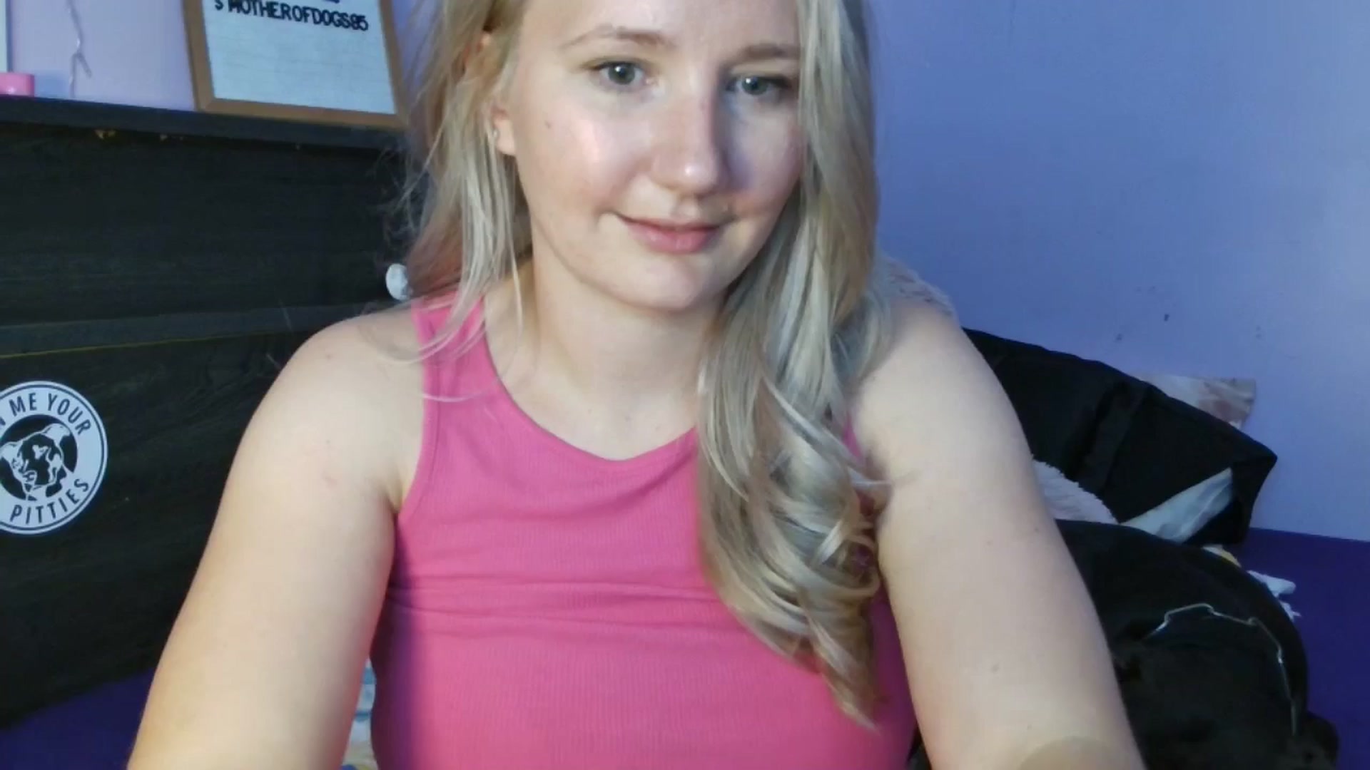 Gallery image thumbnail from EmmaHaze's myfreecams stream on, 05/28/2025, 06:54 image 15 of 20