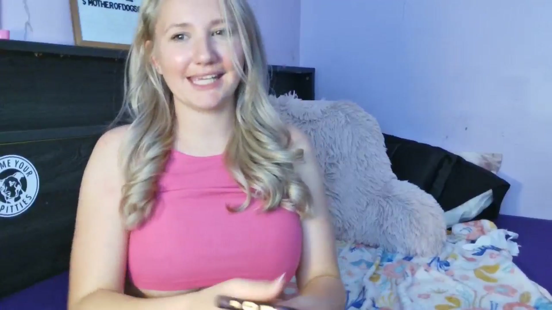Gallery image thumbnail from EmmaHaze's myfreecams stream on, 05/28/2025, 06:54 image 4 of 20