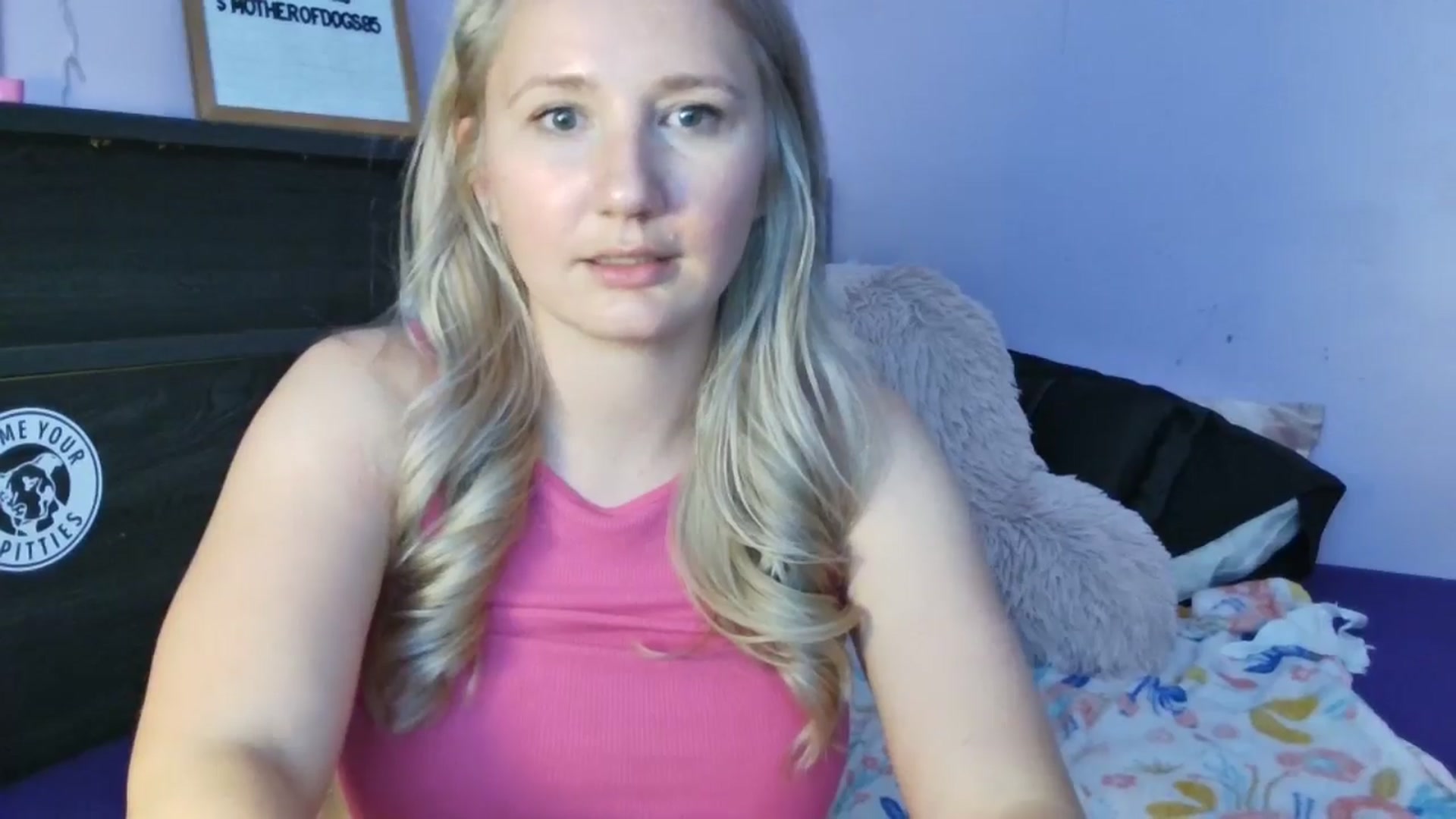 Gallery image thumbnail from EmmaHaze's myfreecams stream on, 05/28/2025, 06:54 image 3 of 20