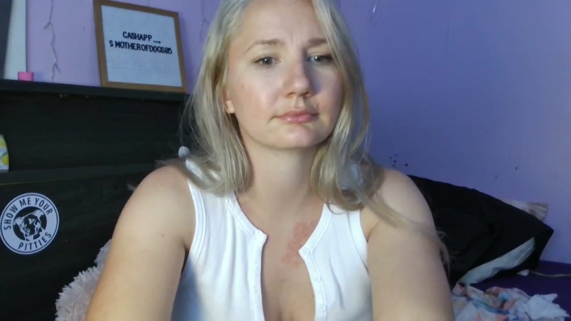 Gallery image thumbnail from EmmaHaze's myfreecams stream on, 05/29/2025, 06:56 image 16 of 20