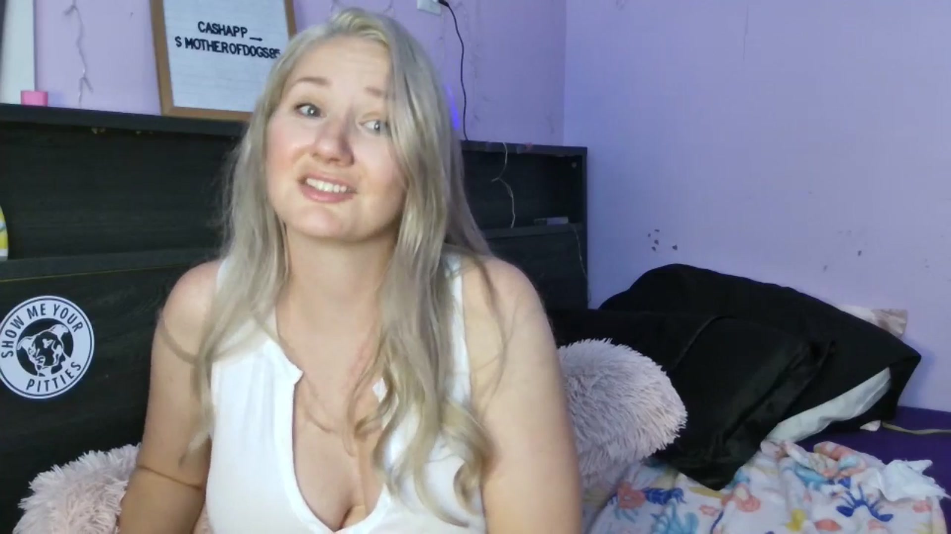 Gallery image thumbnail from EmmaHaze's myfreecams stream on, 05/29/2025, 06:56 image 13 of 20