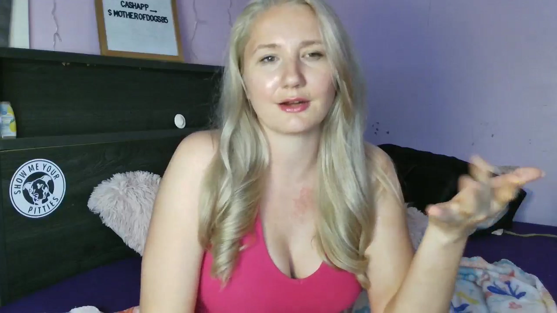 Gallery image thumbnail from EmmaHaze's myfreecams stream on, 05/30/2025, 05:43 image 7 of 20
