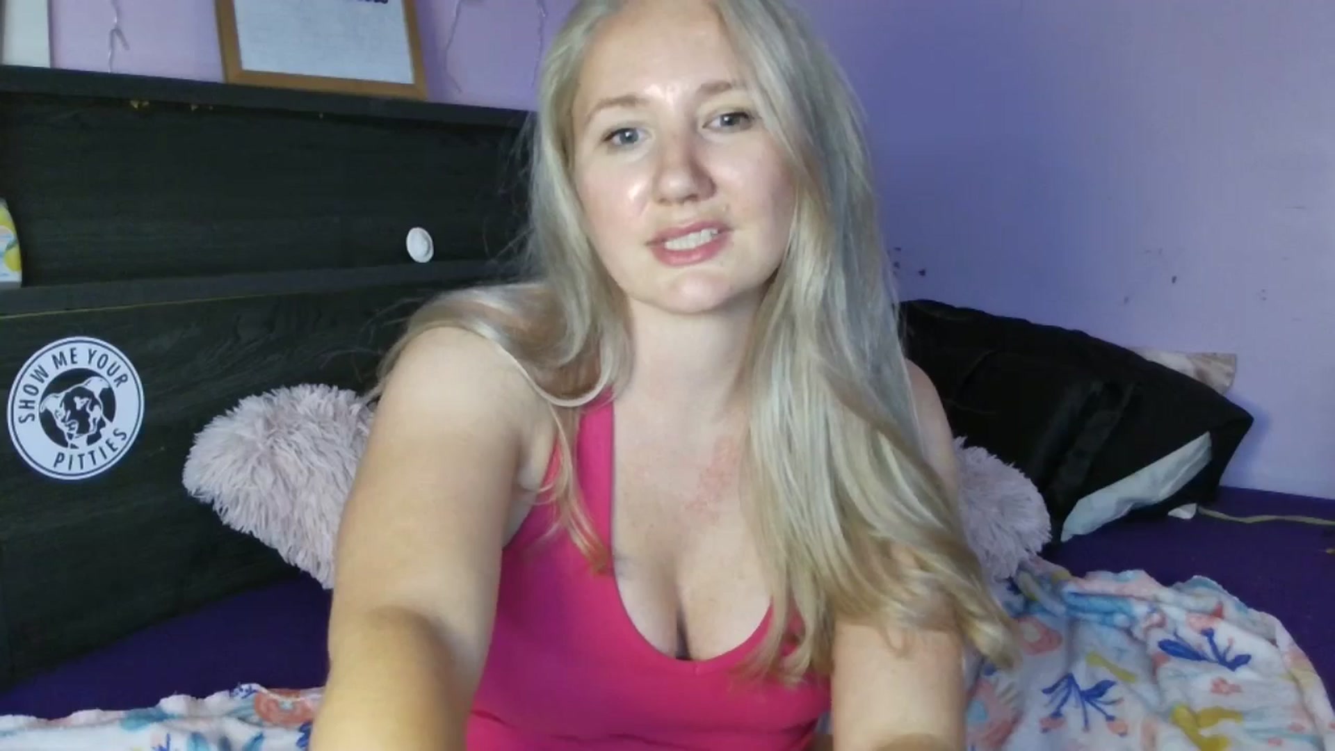 Gallery image thumbnail from EmmaHaze's myfreecams stream on, 05/30/2025, 05:43 image 2 of 20