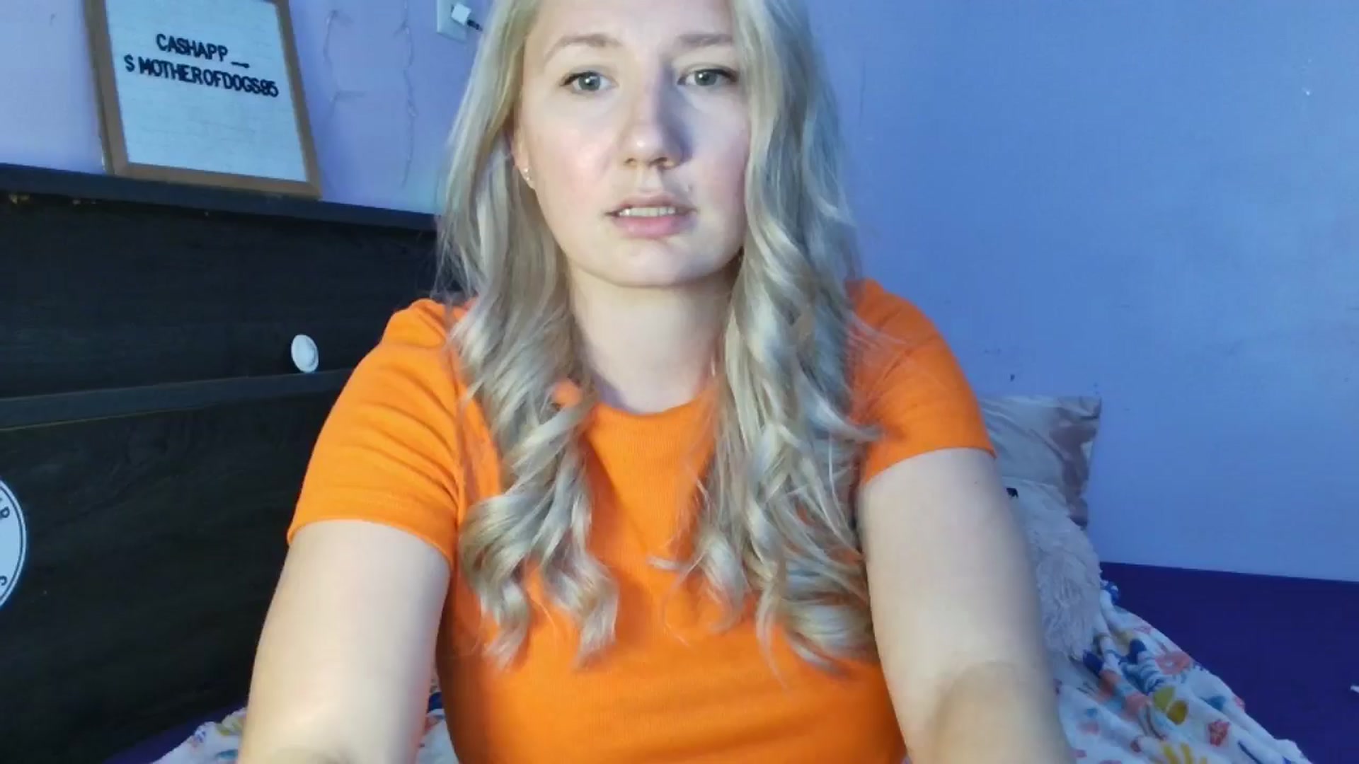 Gallery image thumbnail from EmmaHaze's myfreecams stream on, 06/02/2025, 03:28 image 1 of 20