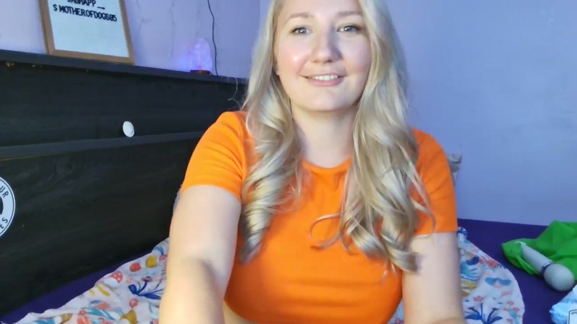 Gallery image thumbnail from EmmaHaze's myfreecams stream on, 06/02/2025, 06:20 image 5 of 20