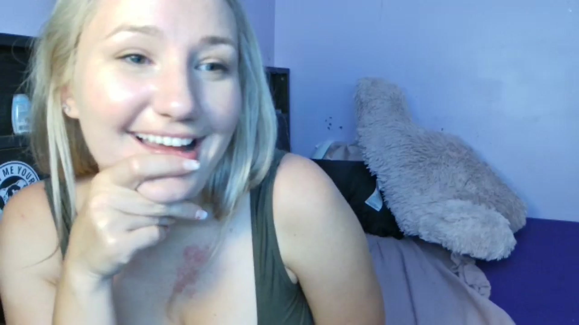 Gallery image thumbnail from EmmaHaze's myfreecams stream on, 07/25/2025, 06:14 image 7 of 20