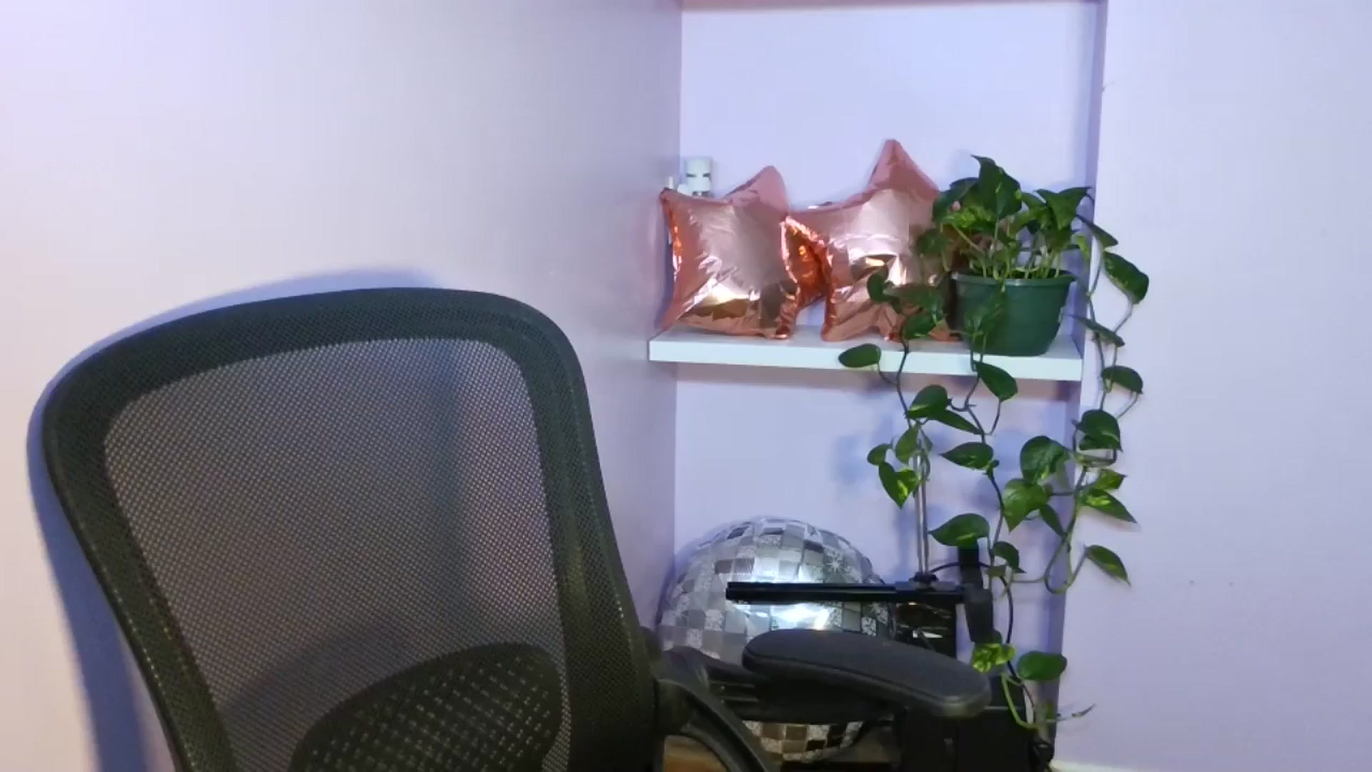 Gallery image thumbnail from EmmaHaze's myfreecams stream on, 07/31/2025, 06:18 image 6 of 20