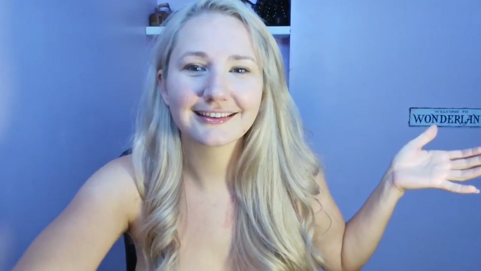 Gallery image thumbnail from EmmaHaze's myfreecams stream on, 08/07/2025, 05:59 image 12 of 20