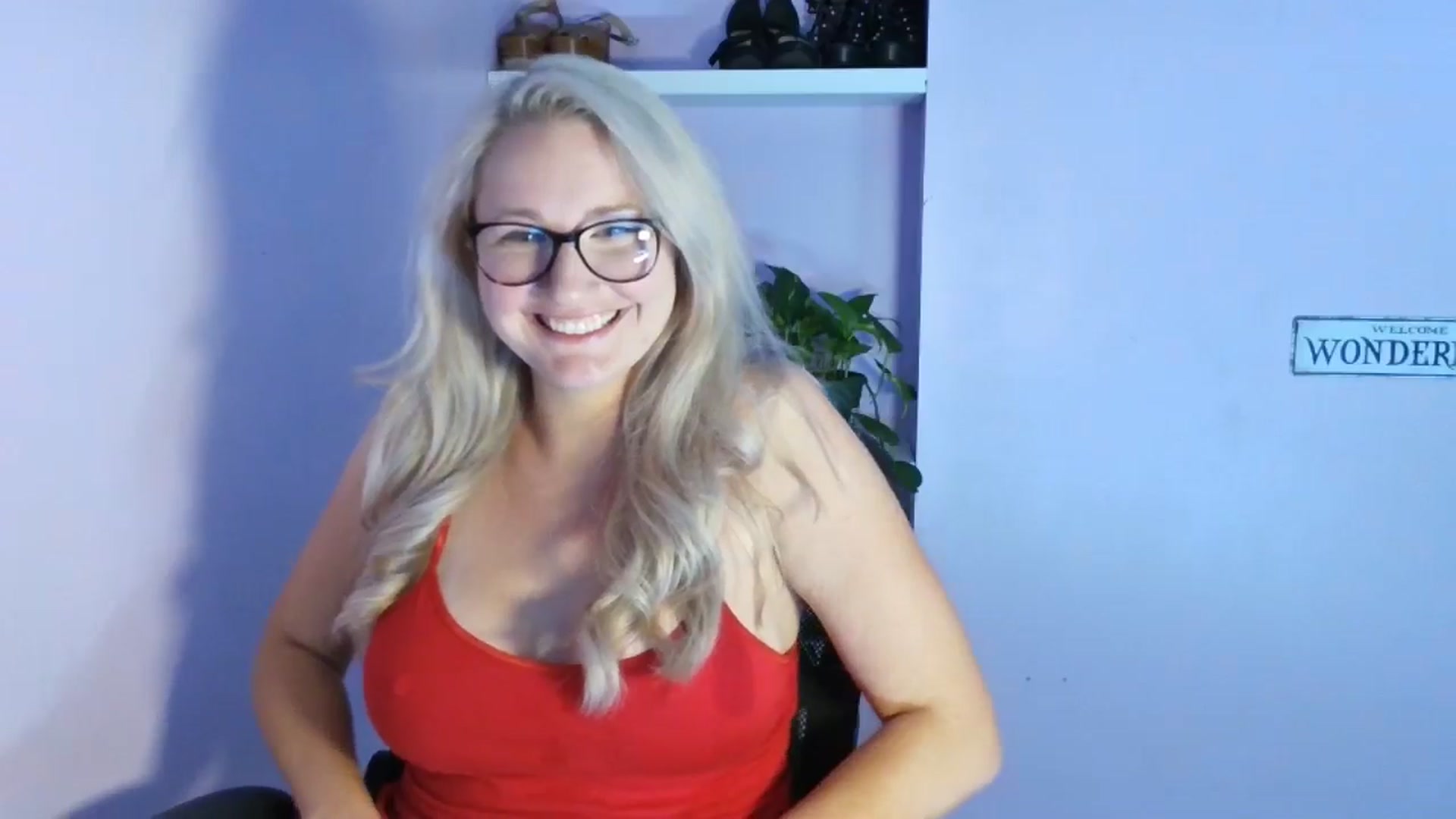 Gallery image thumbnail from EmmaHaze's myfreecams stream on, 08/07/2025, 07:44 image 9 of 20